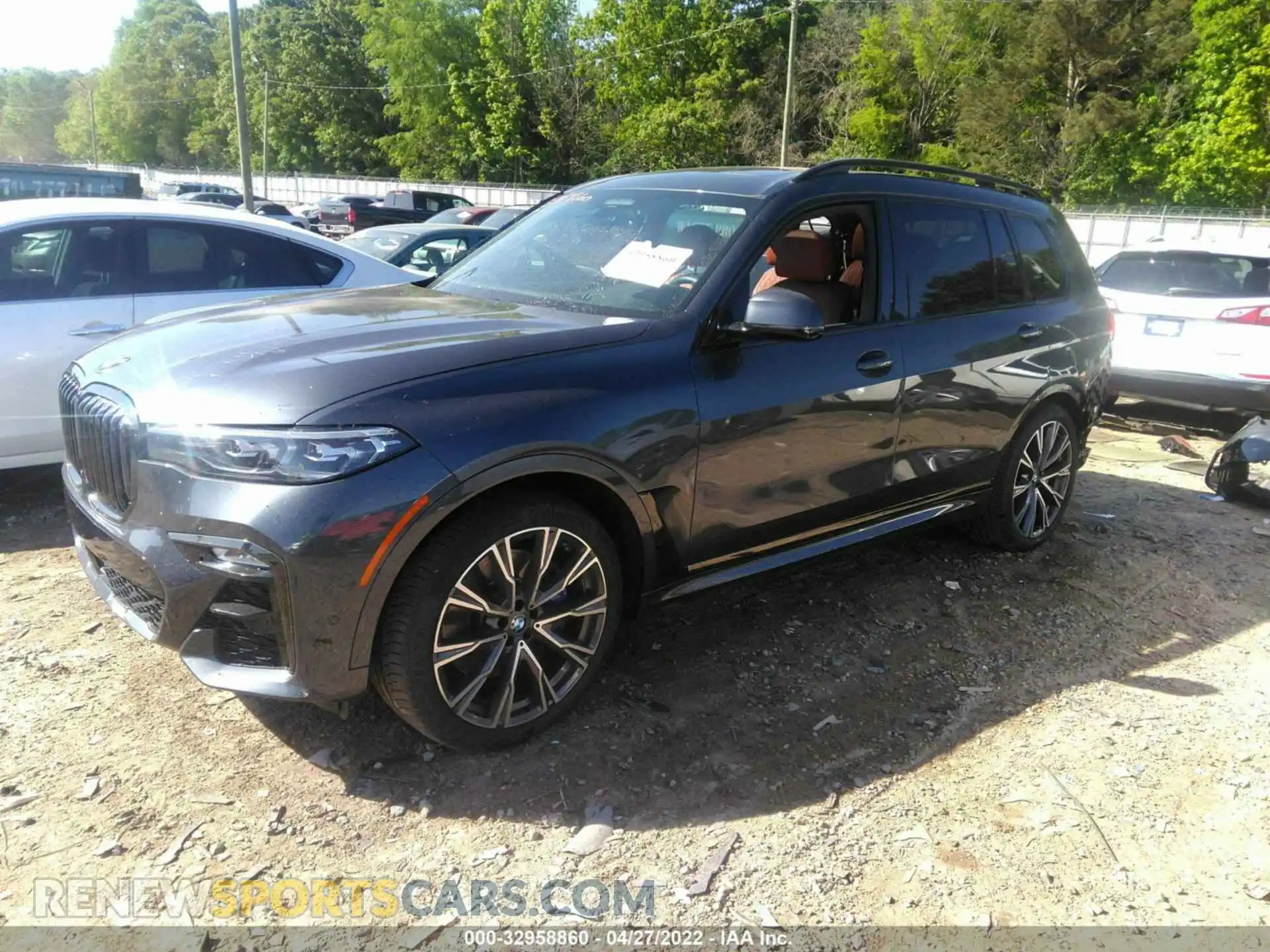 2 Photograph of a damaged car 5UXCW2C02M9E73646 BMW X7 2021