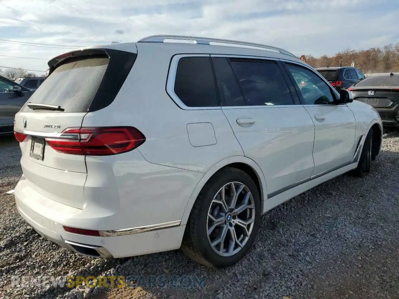 3 Photograph of a damaged car 5UXCW2C02M9E80080 BMW X7 2021