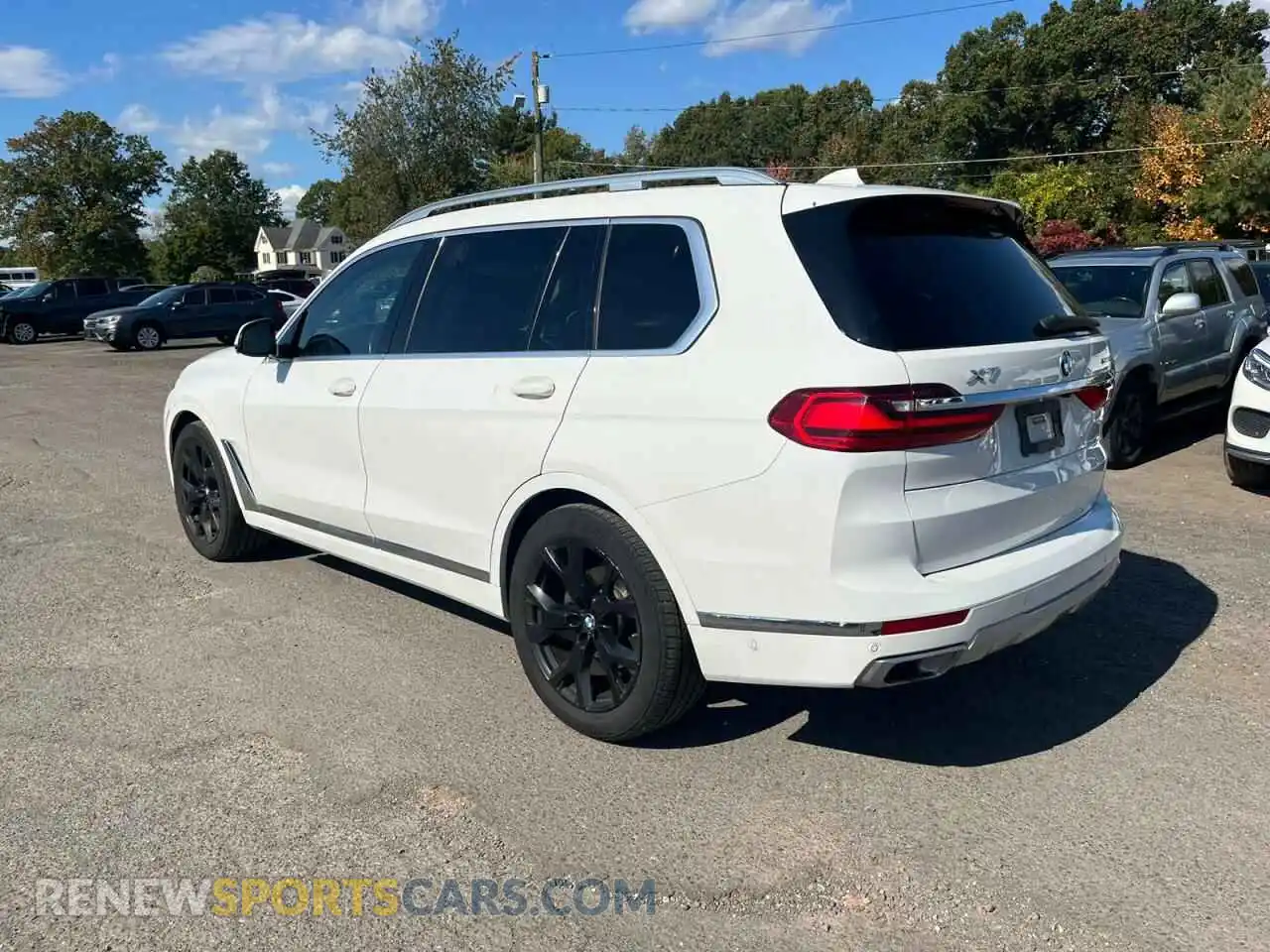 2 Photograph of a damaged car 5UXCW2C02M9E88356 BMW X7 2021
