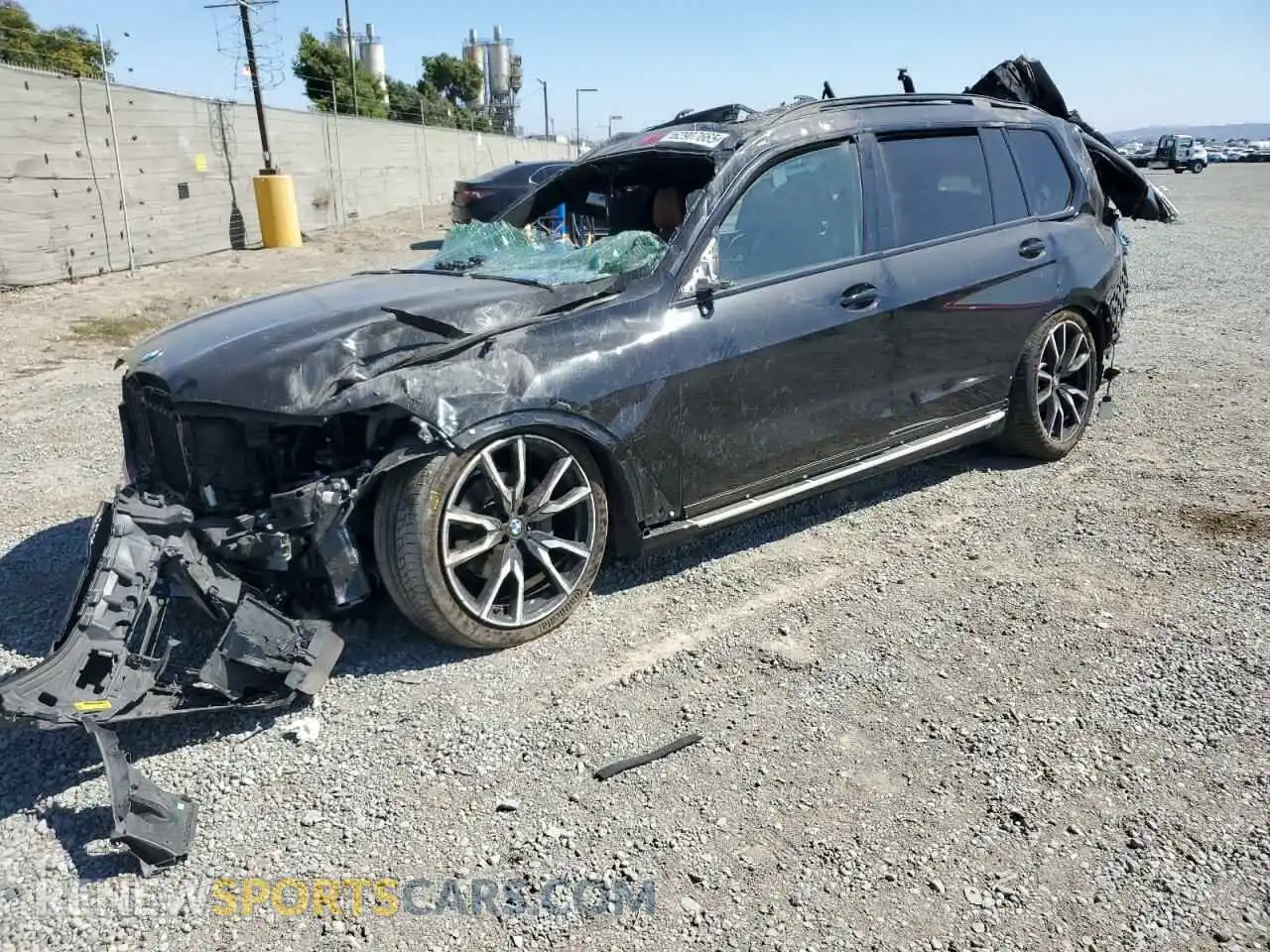 1 Photograph of a damaged car 5UXCW2C03M9F86831 BMW X7 2021