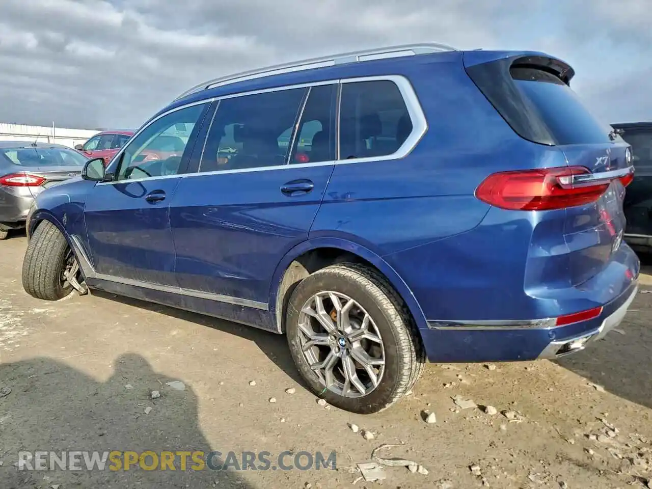 2 Photograph of a damaged car 5UXCW2C04M9D95953 BMW X7 2021