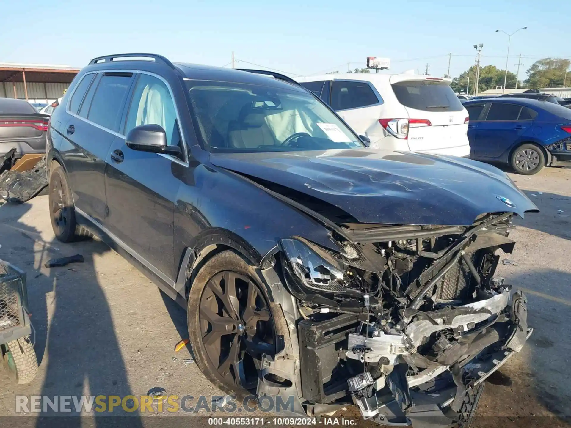 1 Photograph of a damaged car 5UXCW2C04M9F11815 BMW X7 2021