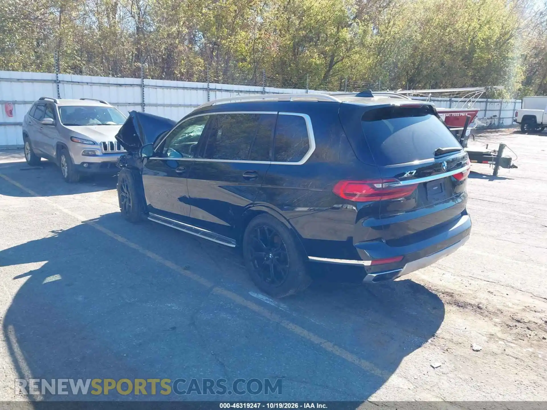 3 Photograph of a damaged car 5UXCW2C04M9F35290 BMW X7 2021