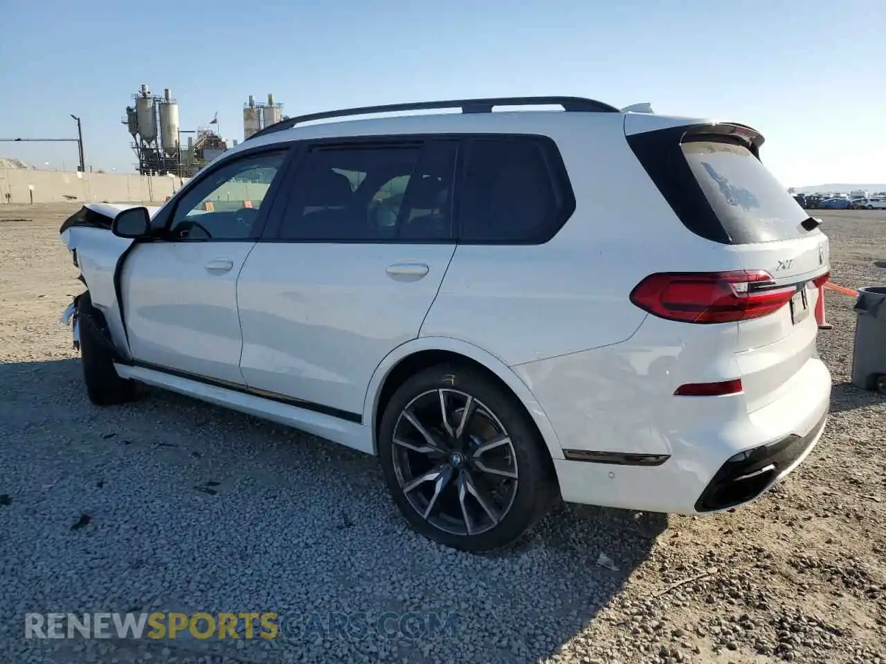 2 Photograph of a damaged car 5UXCW2C04M9G15348 BMW X7 2021