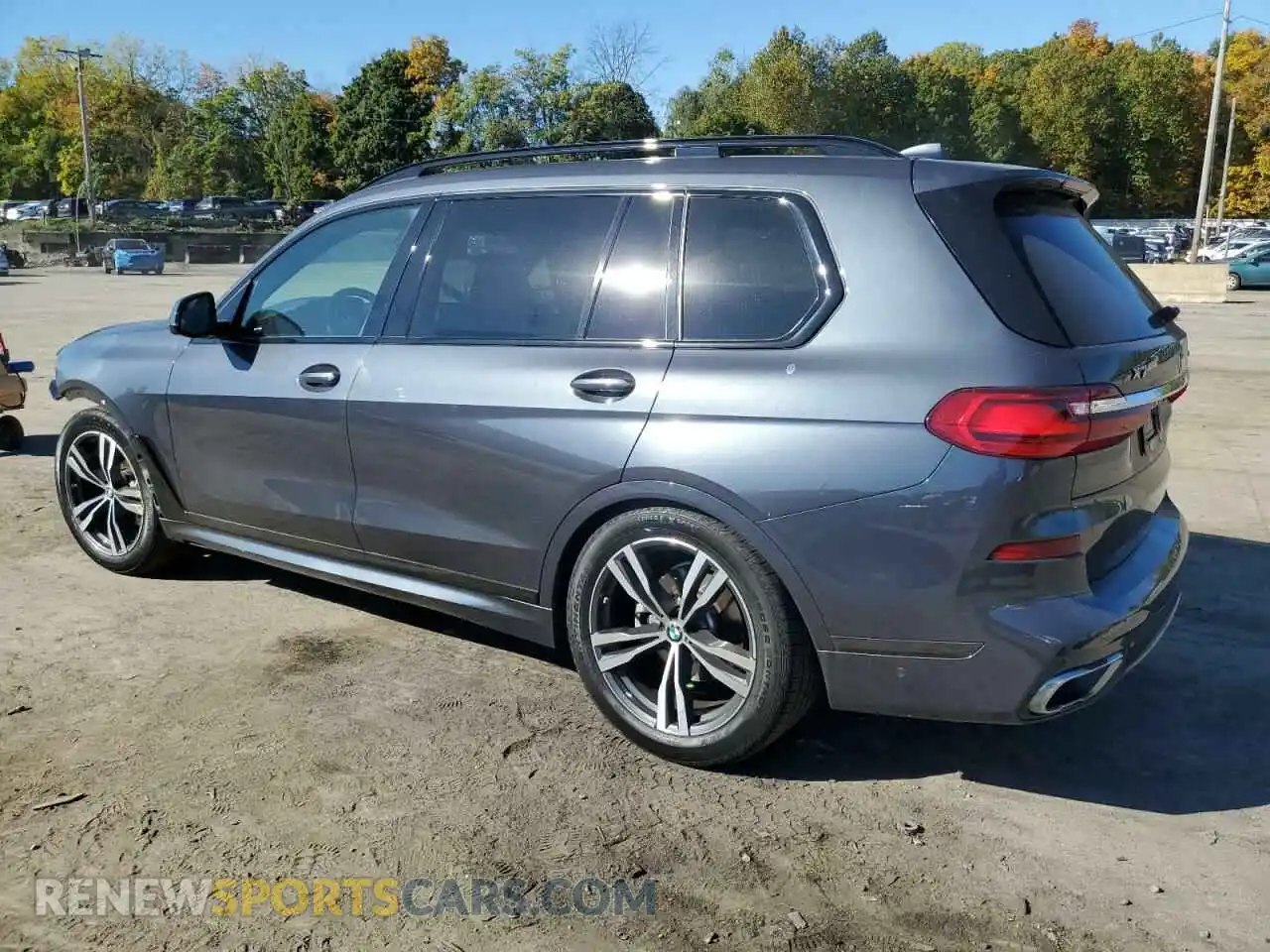 2 Photograph of a damaged car 5UXCW2C04M9G58636 BMW X7 2021