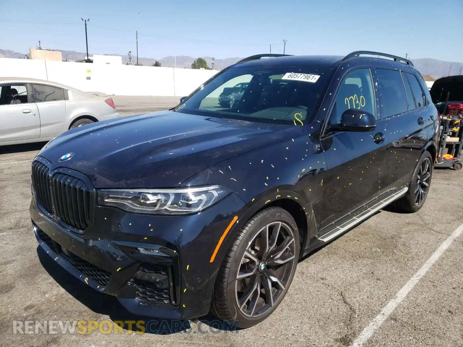 2 Фотография поврежденного автомобиля 5UXCW2C04M9G96612 BMW X7 2021