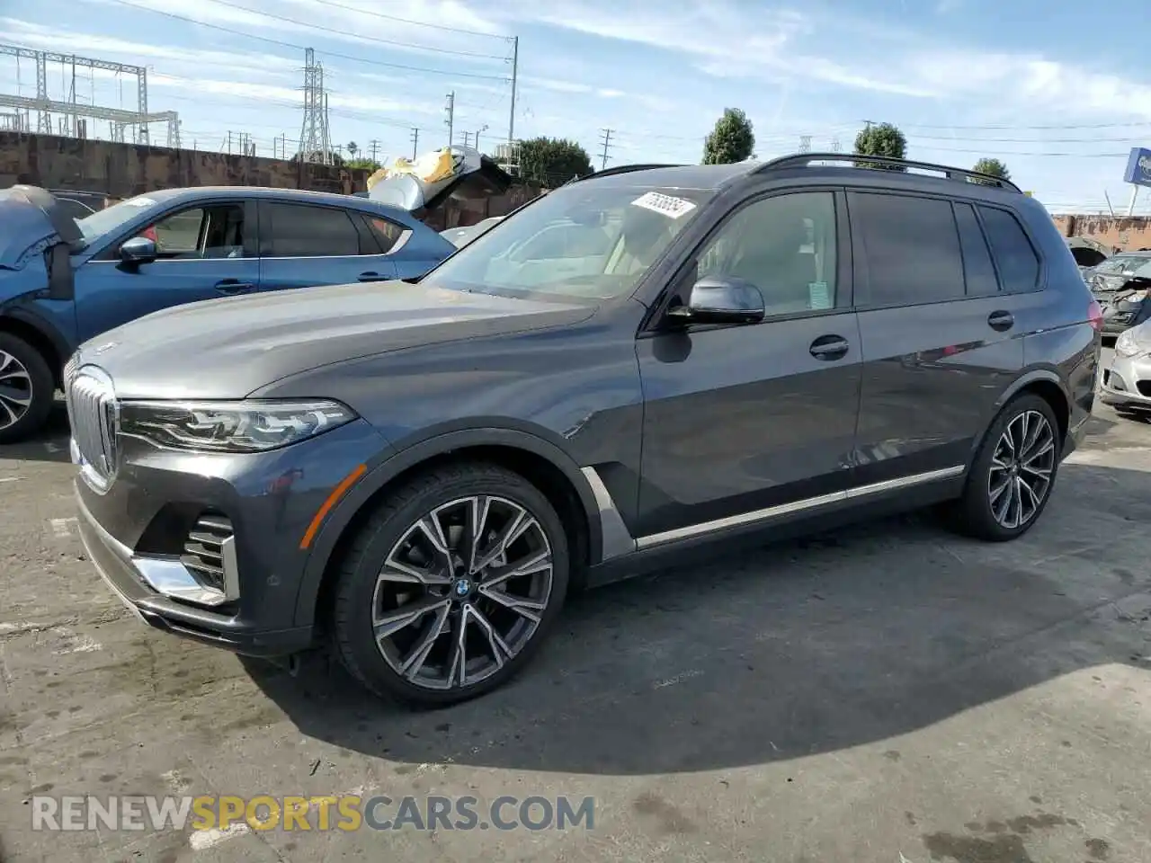 1 Photograph of a damaged car 5UXCW2C05M9F03531 BMW X7 2021