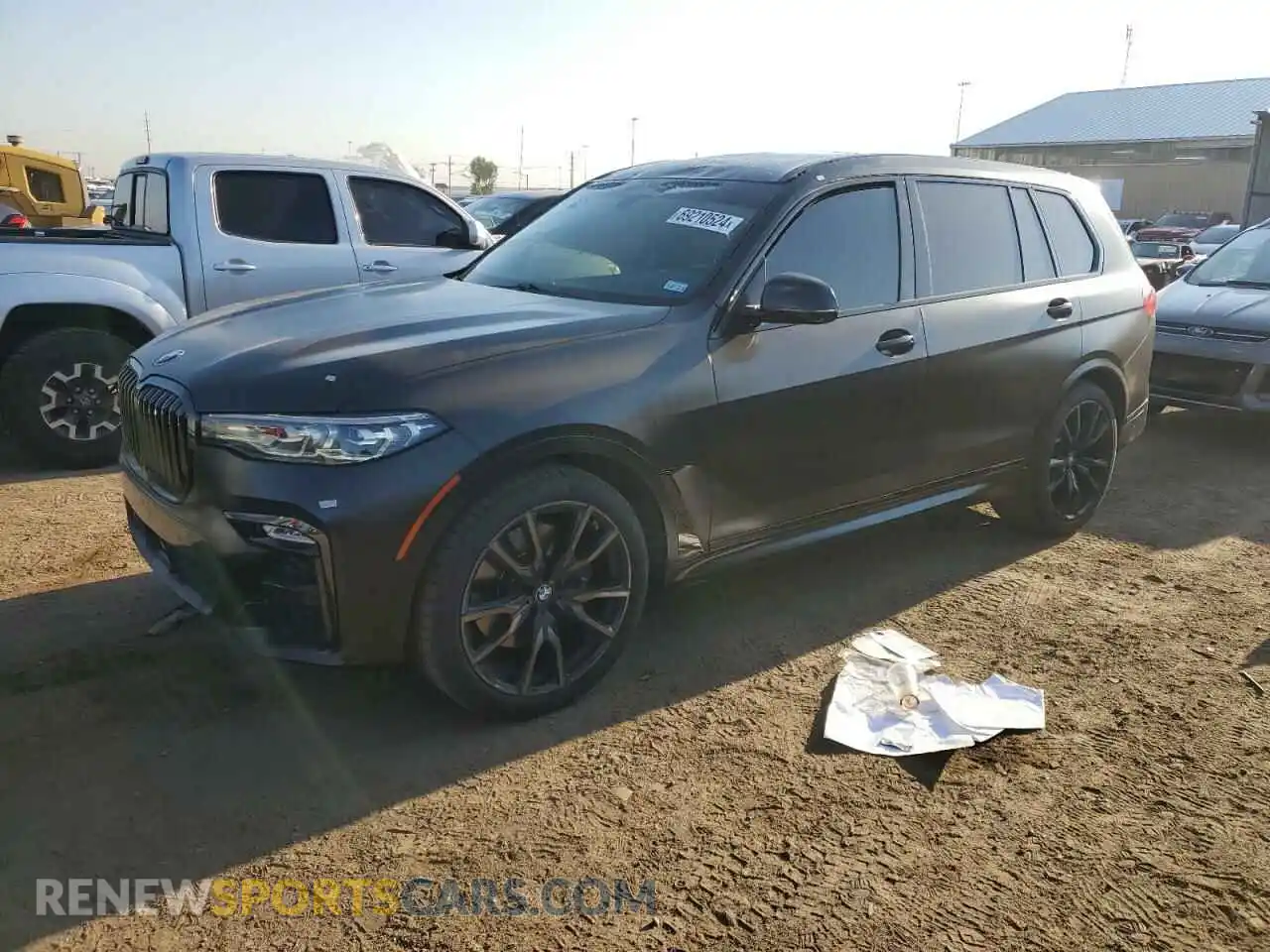 1 Photograph of a damaged car 5UXCW2C05M9F10320 BMW X7 2021