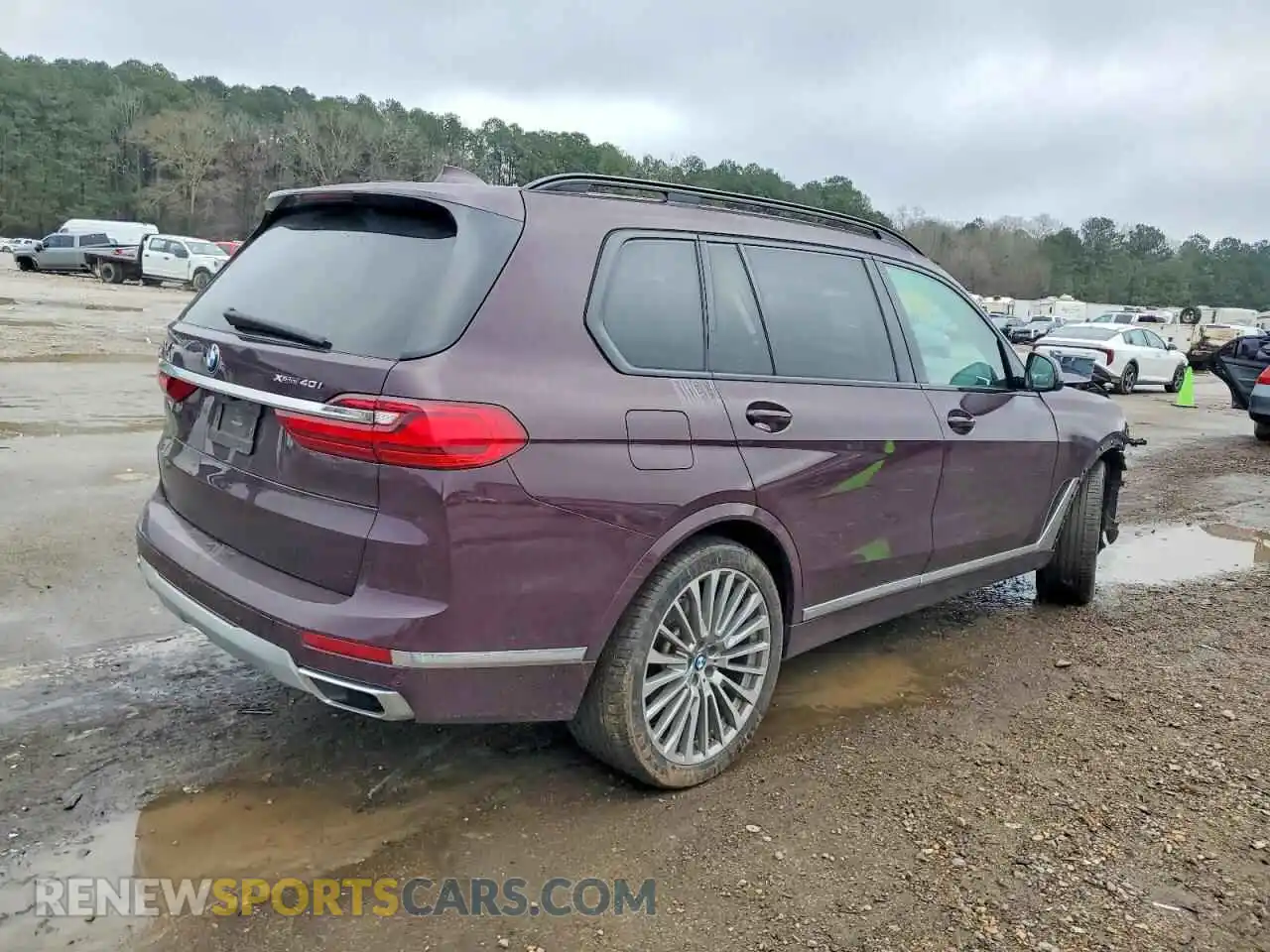 3 Photograph of a damaged car 5UXCW2C05M9F58349 BMW X7 2021