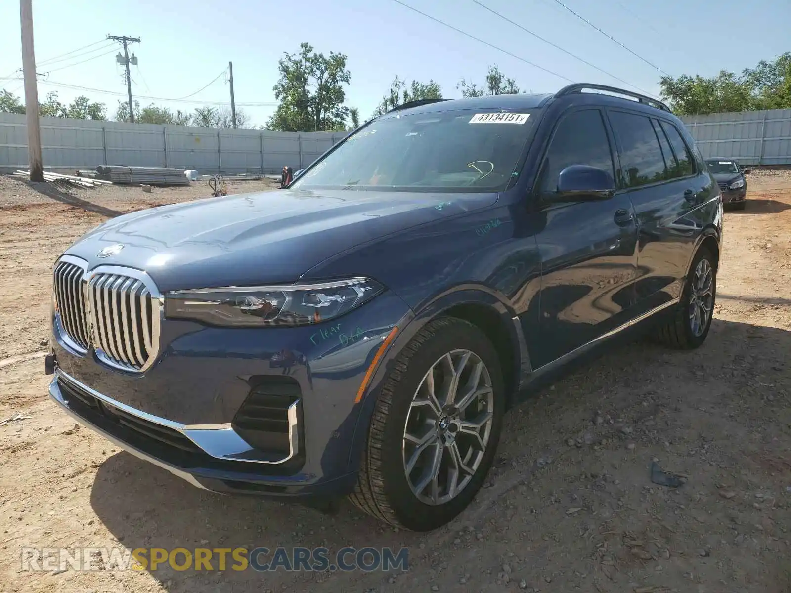 2 Photograph of a damaged car 5UXCW2C05M9G41067 BMW X7 2021