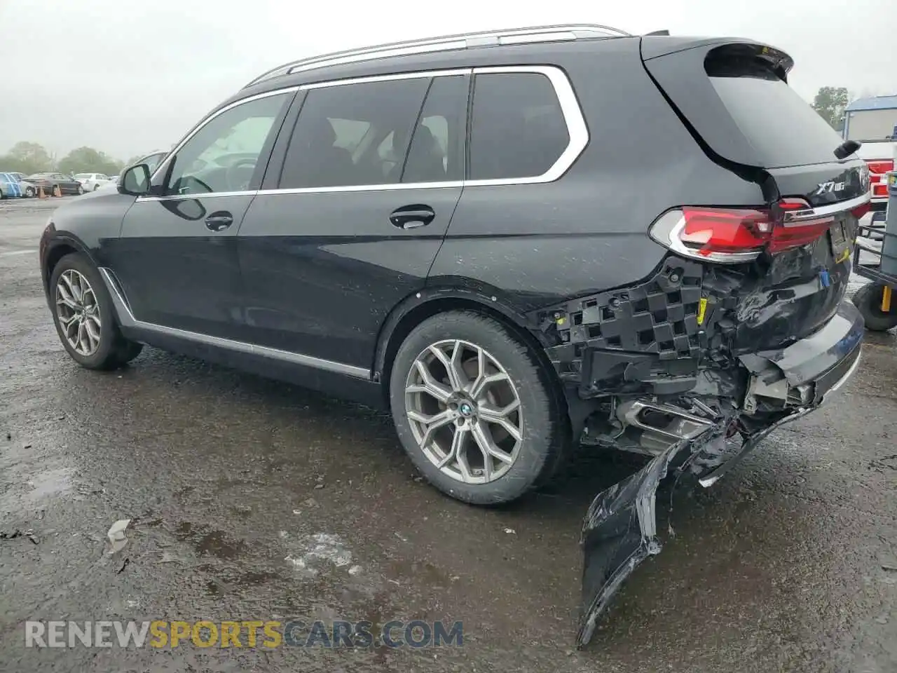 2 Photograph of a damaged car 5UXCW2C05M9G92861 BMW X7 2021