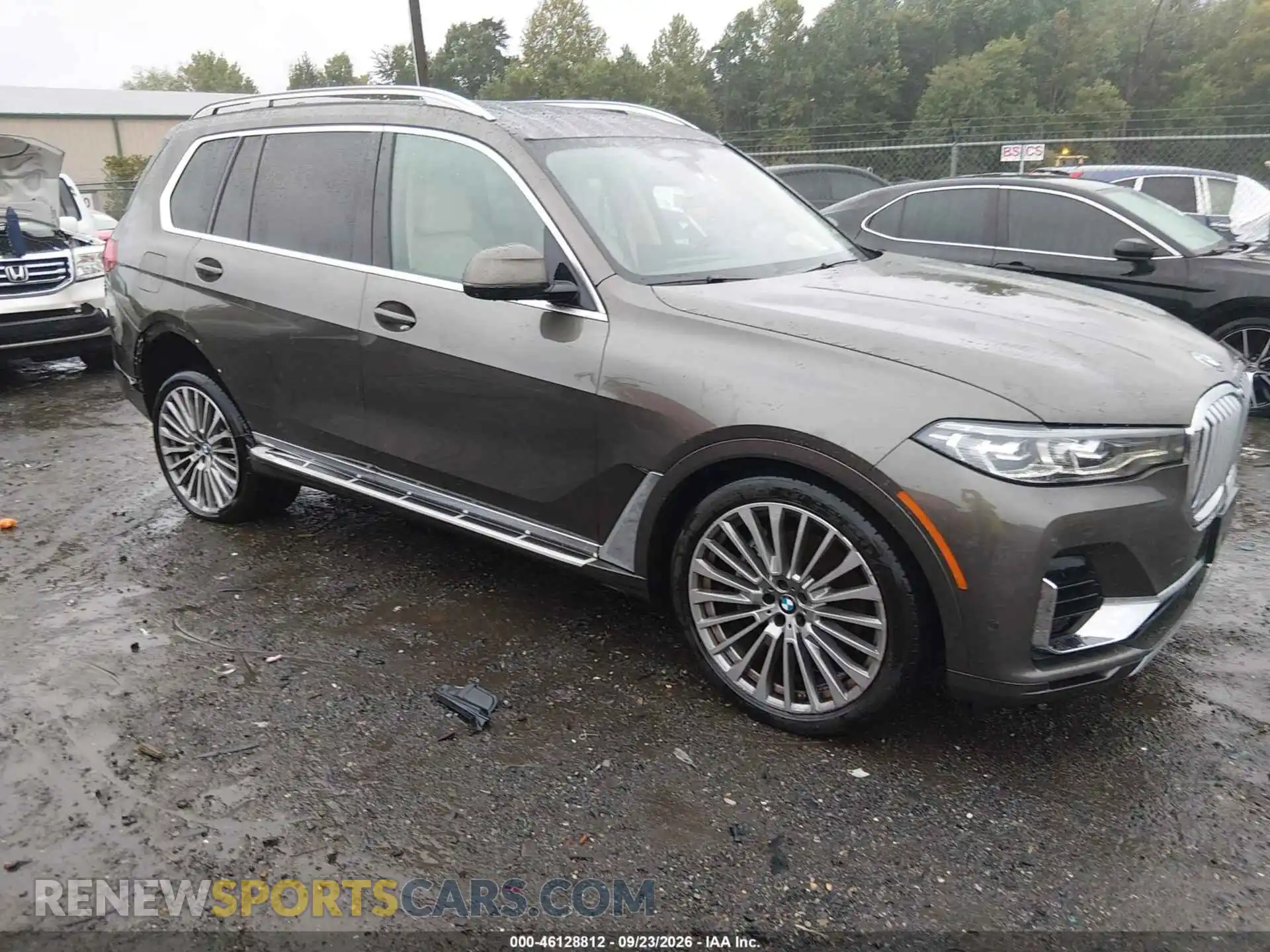 1 Photograph of a damaged car 5UXCW2C05M9H21078 BMW X7 2021