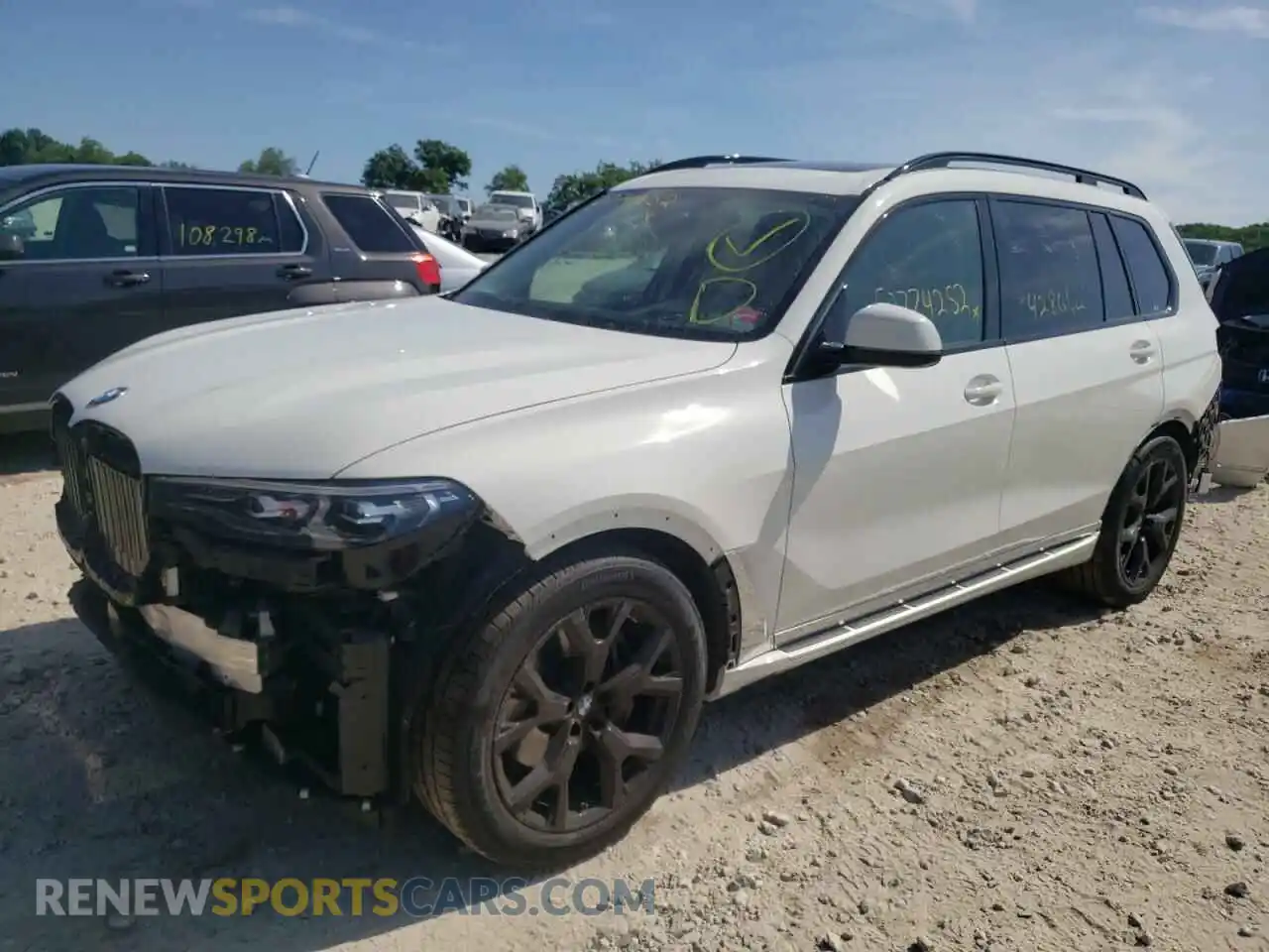 2 Photograph of a damaged car 5UXCW2C06M9F14571 BMW X7 2021