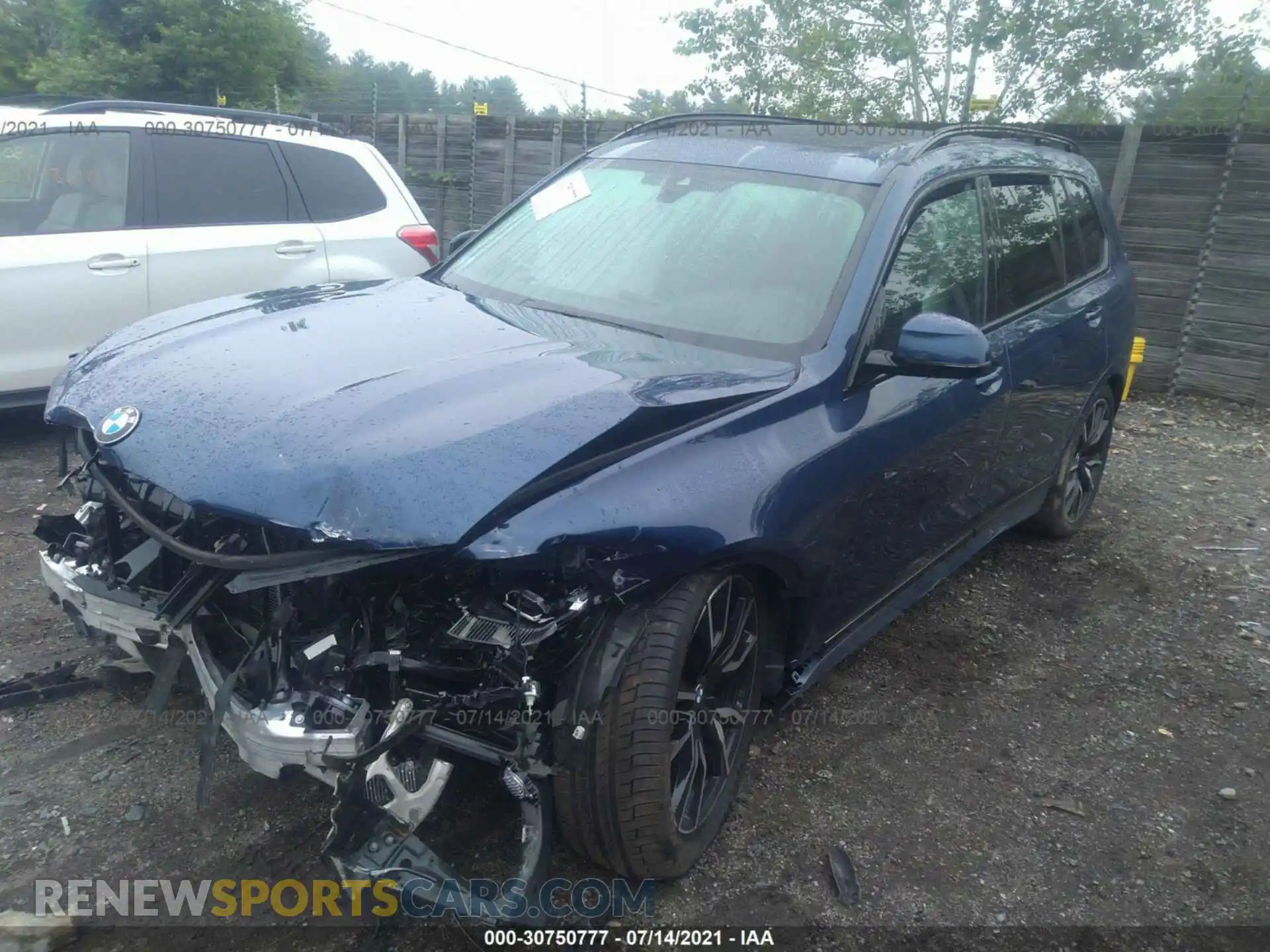 2 Photograph of a damaged car 5UXCW2C07M9E43574 BMW X7 2021