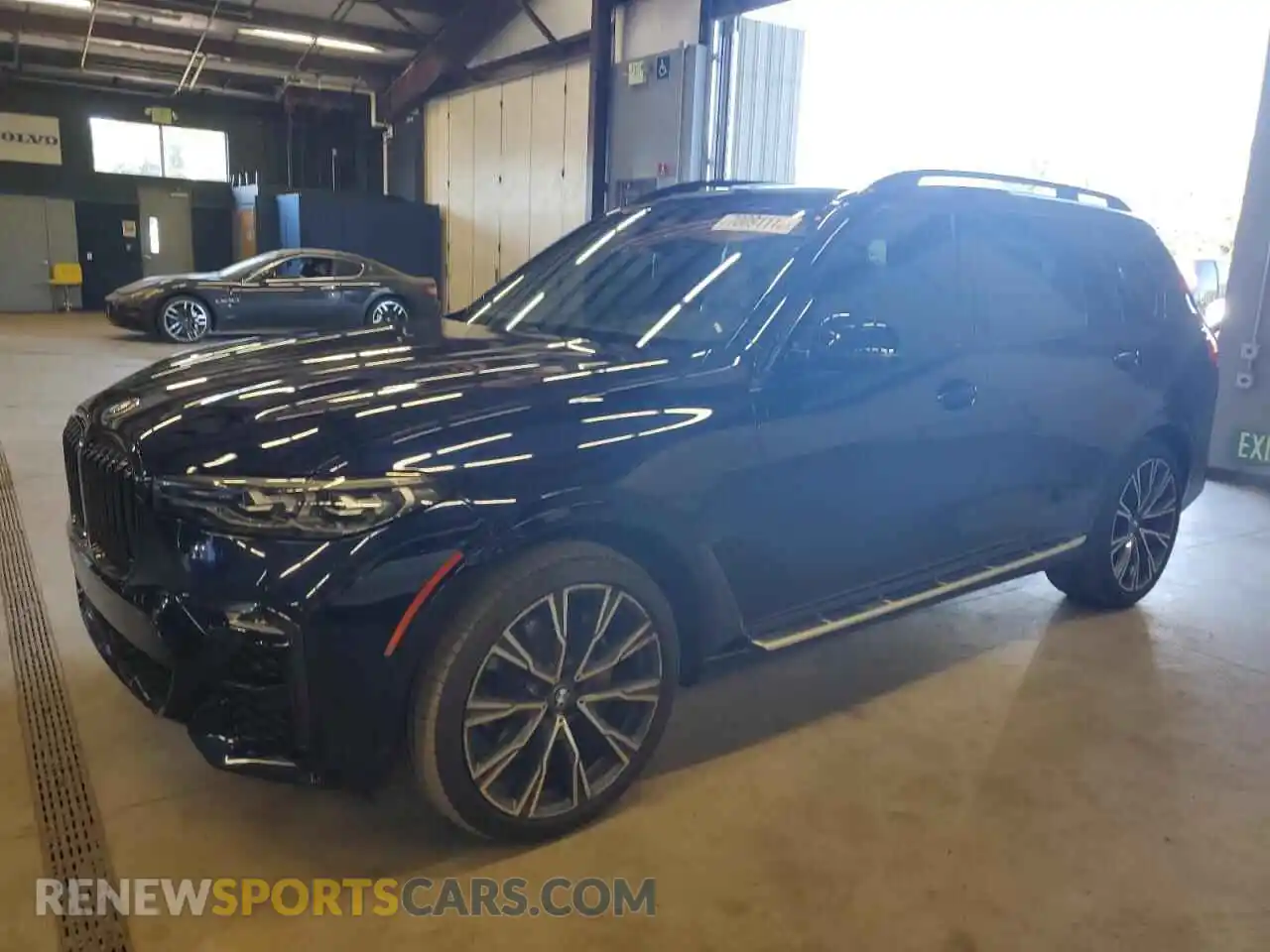 1 Фотография поврежденного автомобиля 5UXCW2C08M9F03281 BMW X7 2021