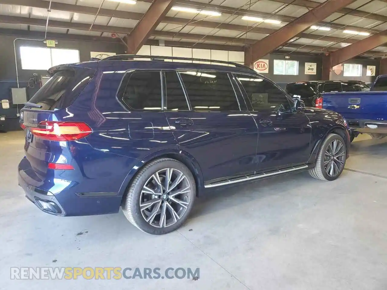 3 Фотография поврежденного автомобиля 5UXCW2C08M9F03281 BMW X7 2021