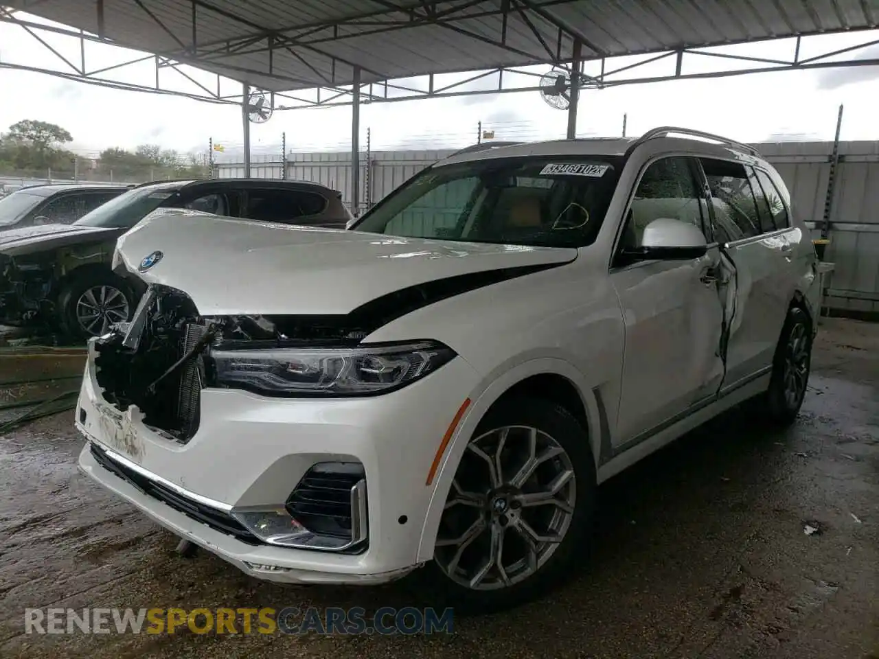 2 Photograph of a damaged car 5UXCW2C09M9H44959 BMW X7 2021