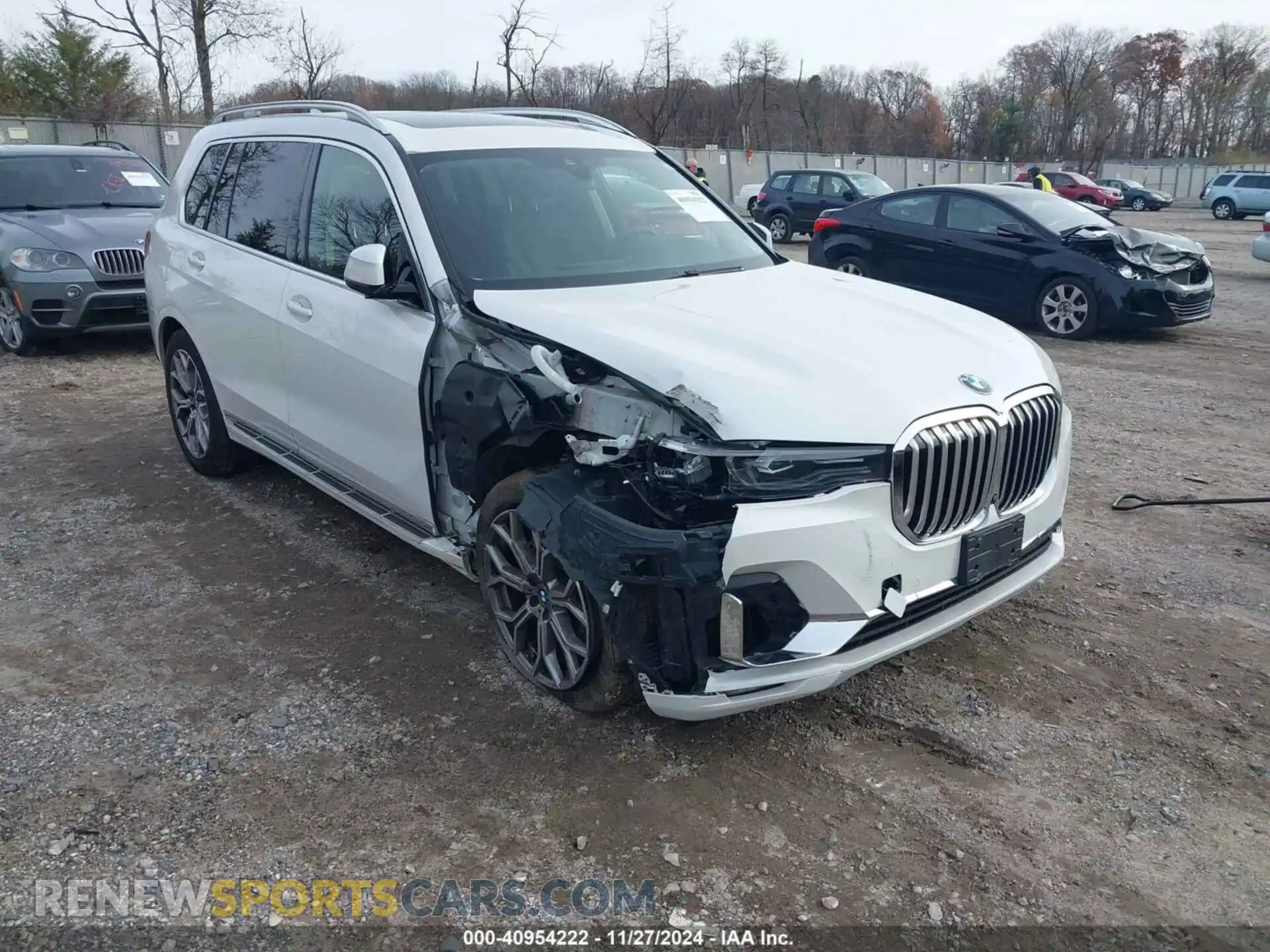1 Photograph of a damaged car 5UXCW2C0XM9G52632 BMW X7 2021