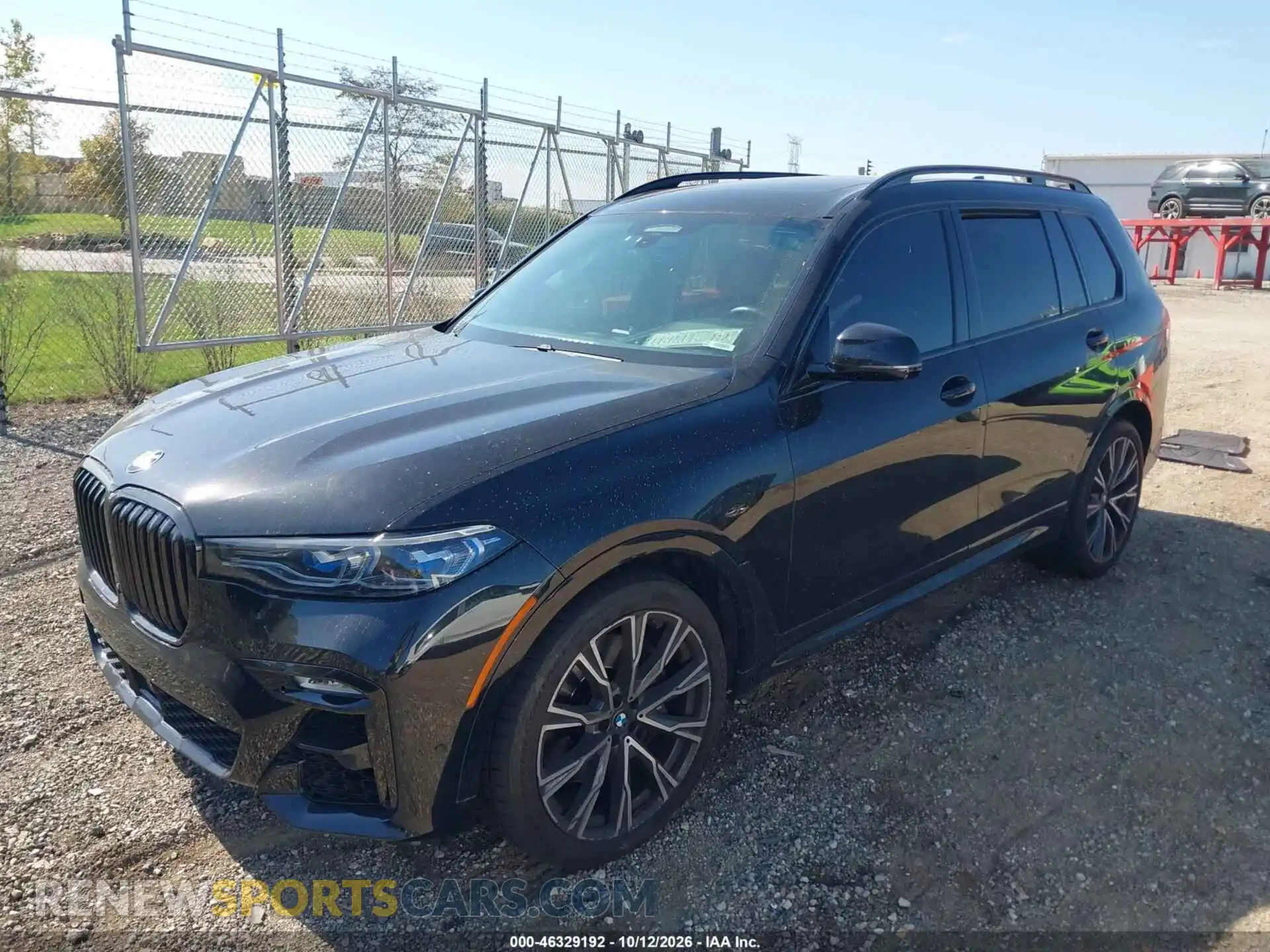 2 Photograph of a damaged car 5UXCX6C00M9E17290 BMW X7 2021