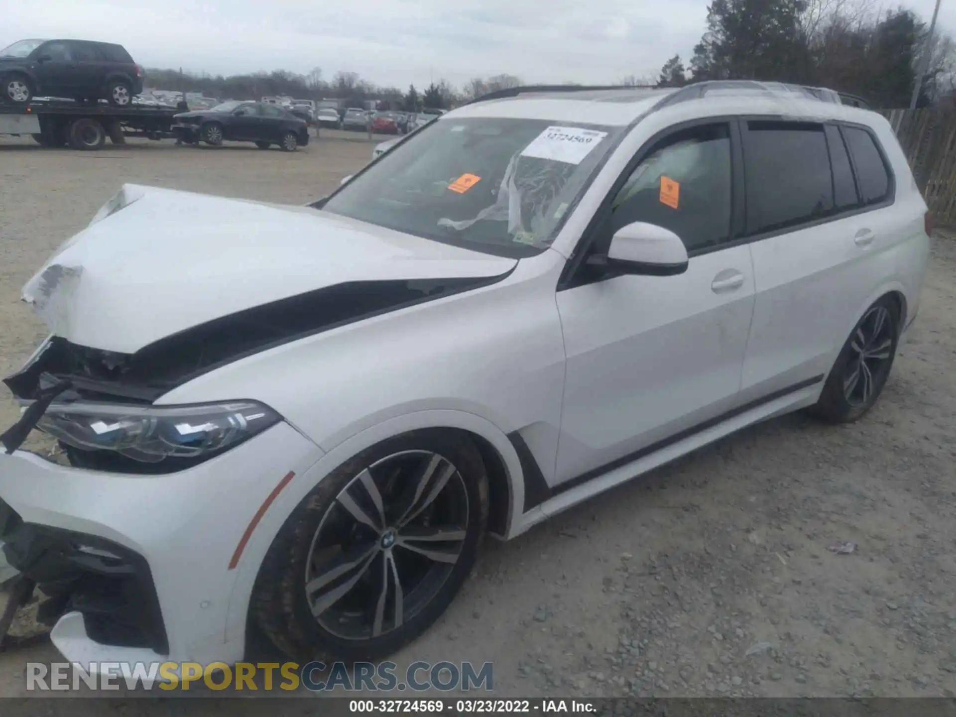 2 Photograph of a damaged car 5UXCX6C00M9E62259 BMW X7 2021