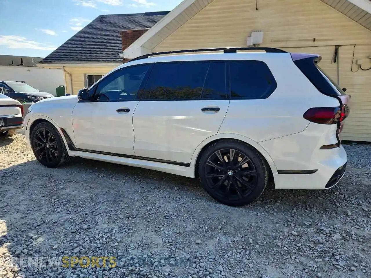 2 Фотография поврежденного автомобиля 5UXCX6C00M9H52873 BMW X7 2021