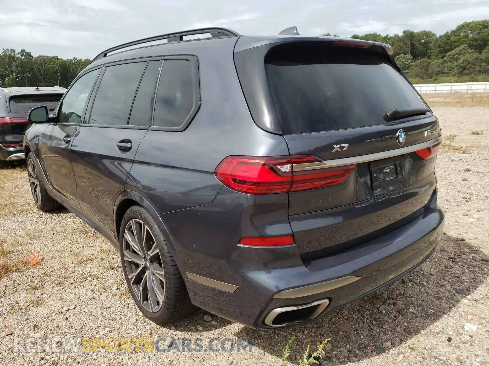 3 Photograph of a damaged car 5UXCX6C02M9G78095 BMW X7 2021