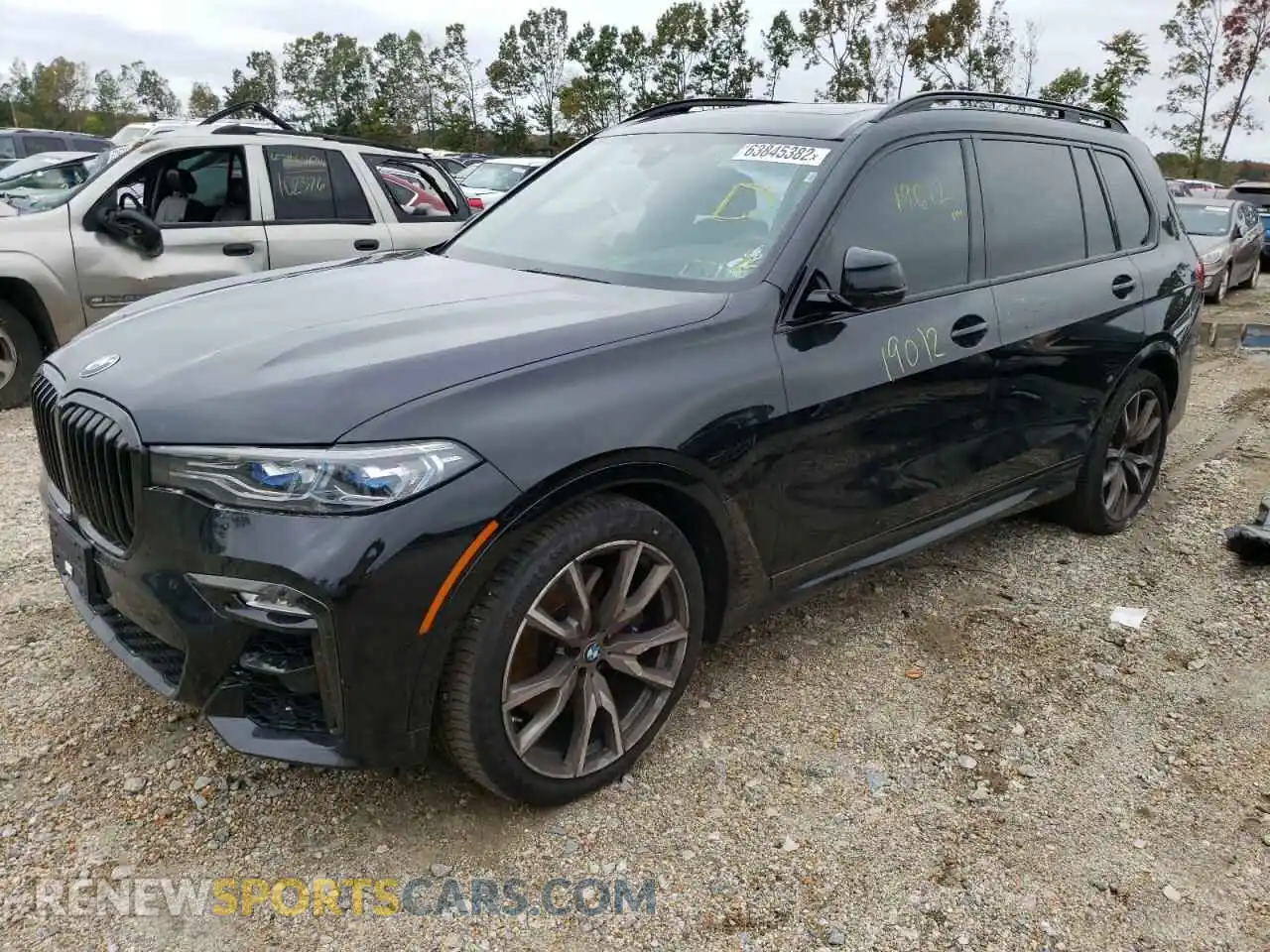 2 Photograph of a damaged car 5UXCX6C03M9F56975 BMW X7 2021