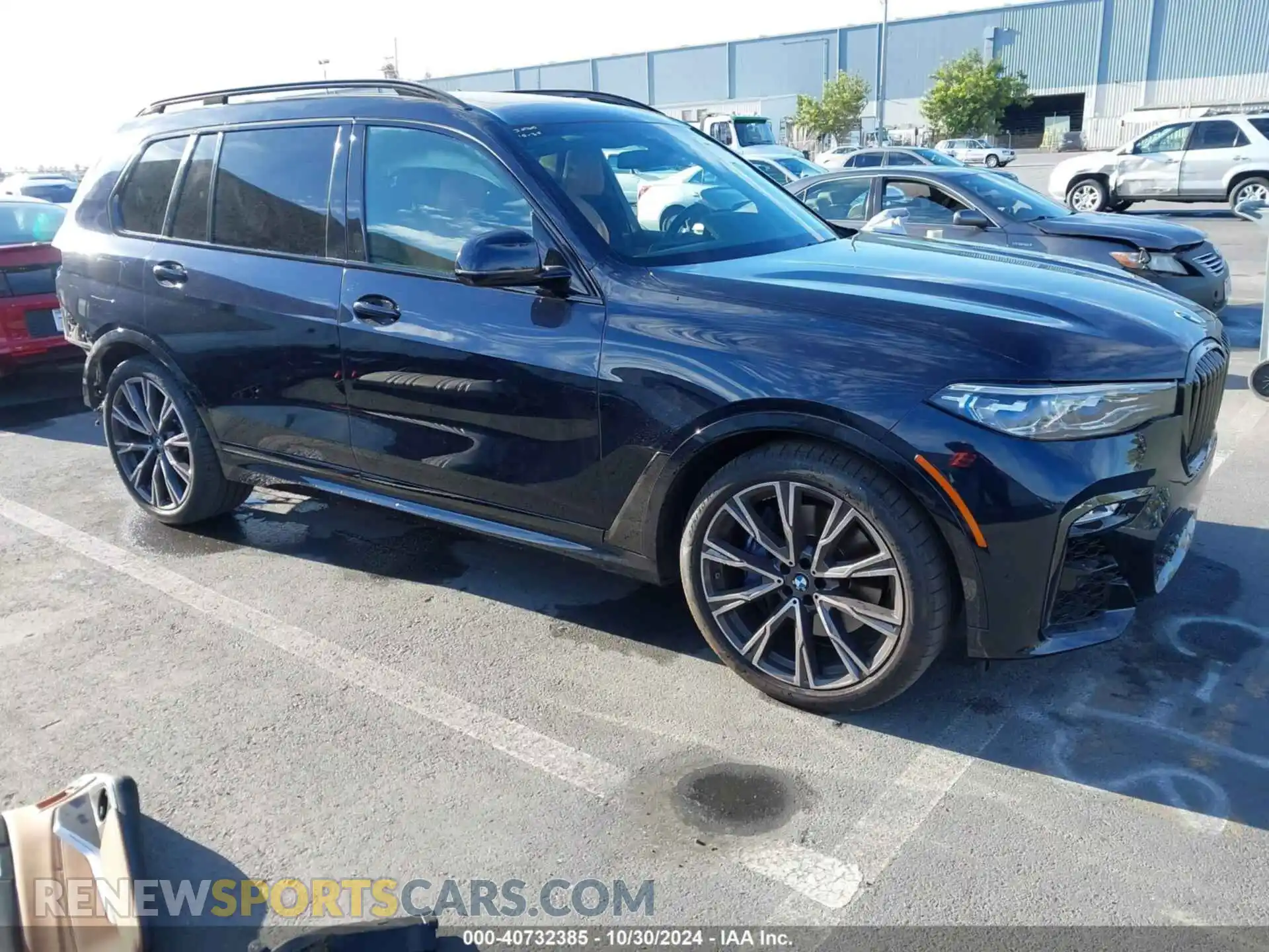 1 Photograph of a damaged car 5UXCX6C06M9H39335 BMW X7 2021