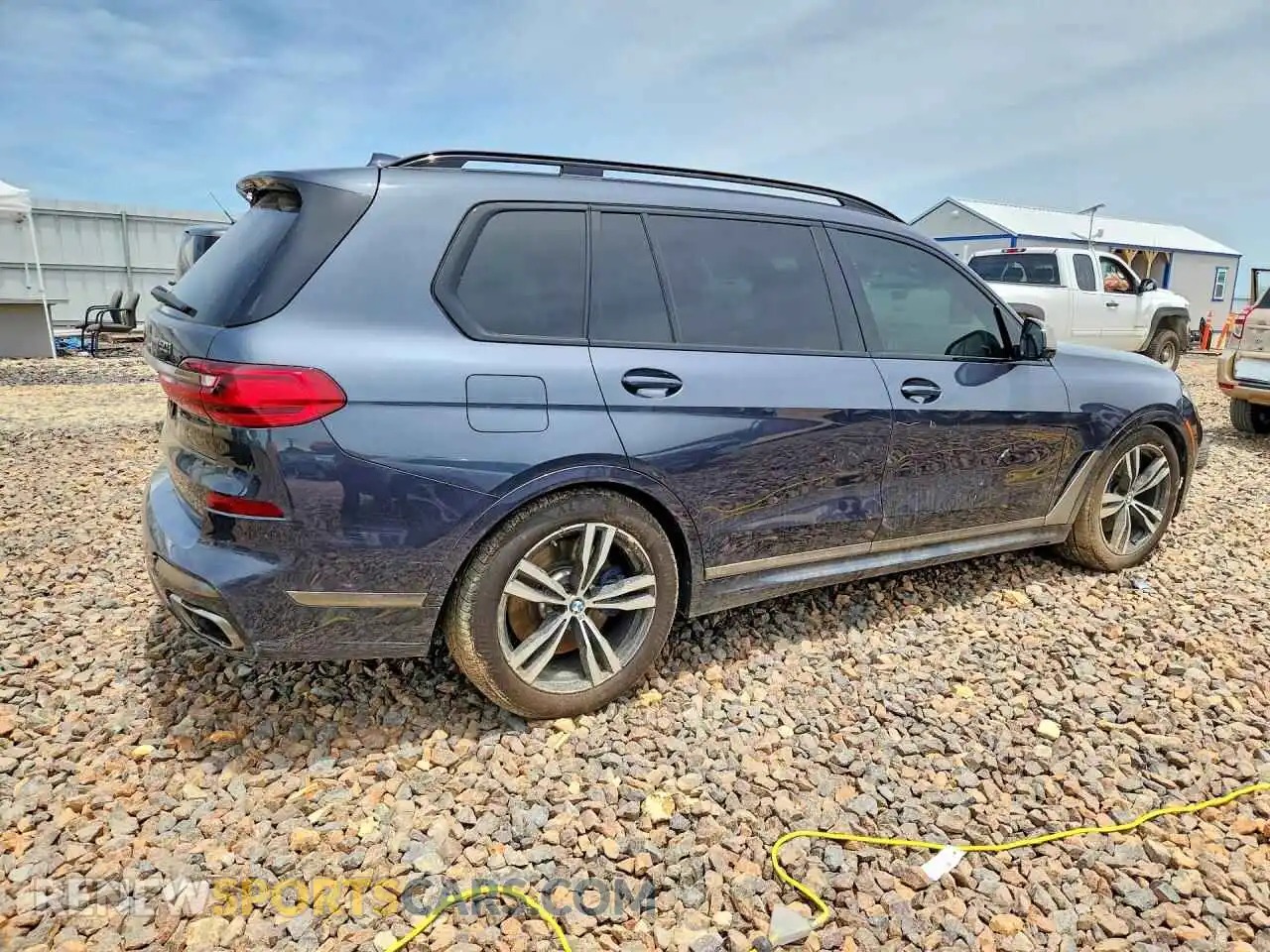 3 Photograph of a damaged car 5UXCX6C07M9E34894 BMW X7 2021