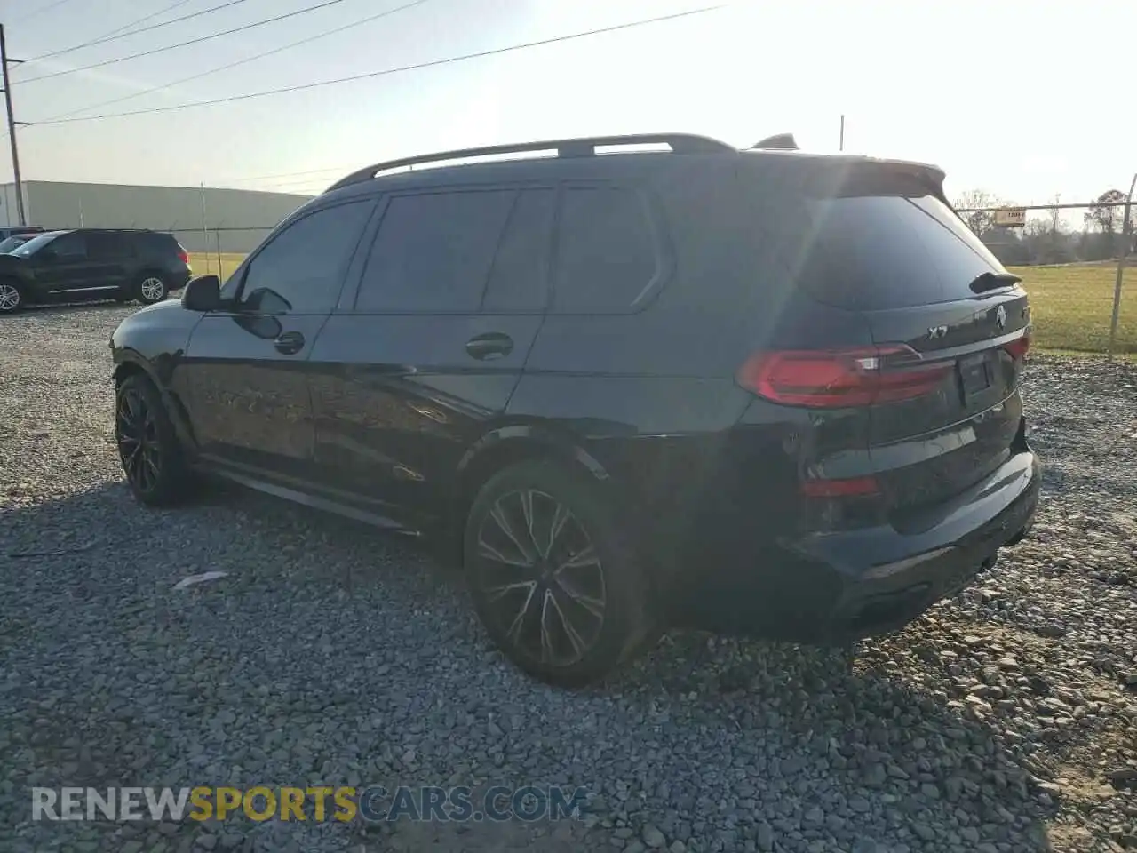 2 Photograph of a damaged car 5UXCX6C07M9H53745 BMW X7 2021