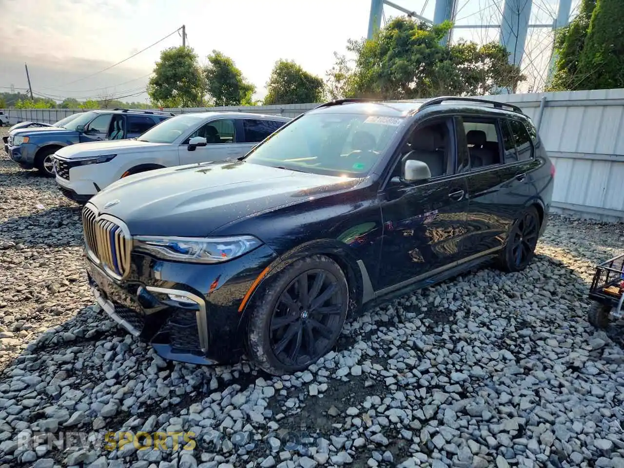 1 Photograph of a damaged car 5UXCX6C08M9F51514 BMW X7 2021