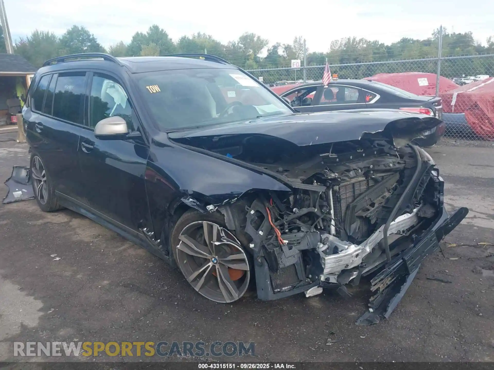 1 Фотография поврежденного автомобиля 5UXCX6C09M9H46960 BMW X7 2021