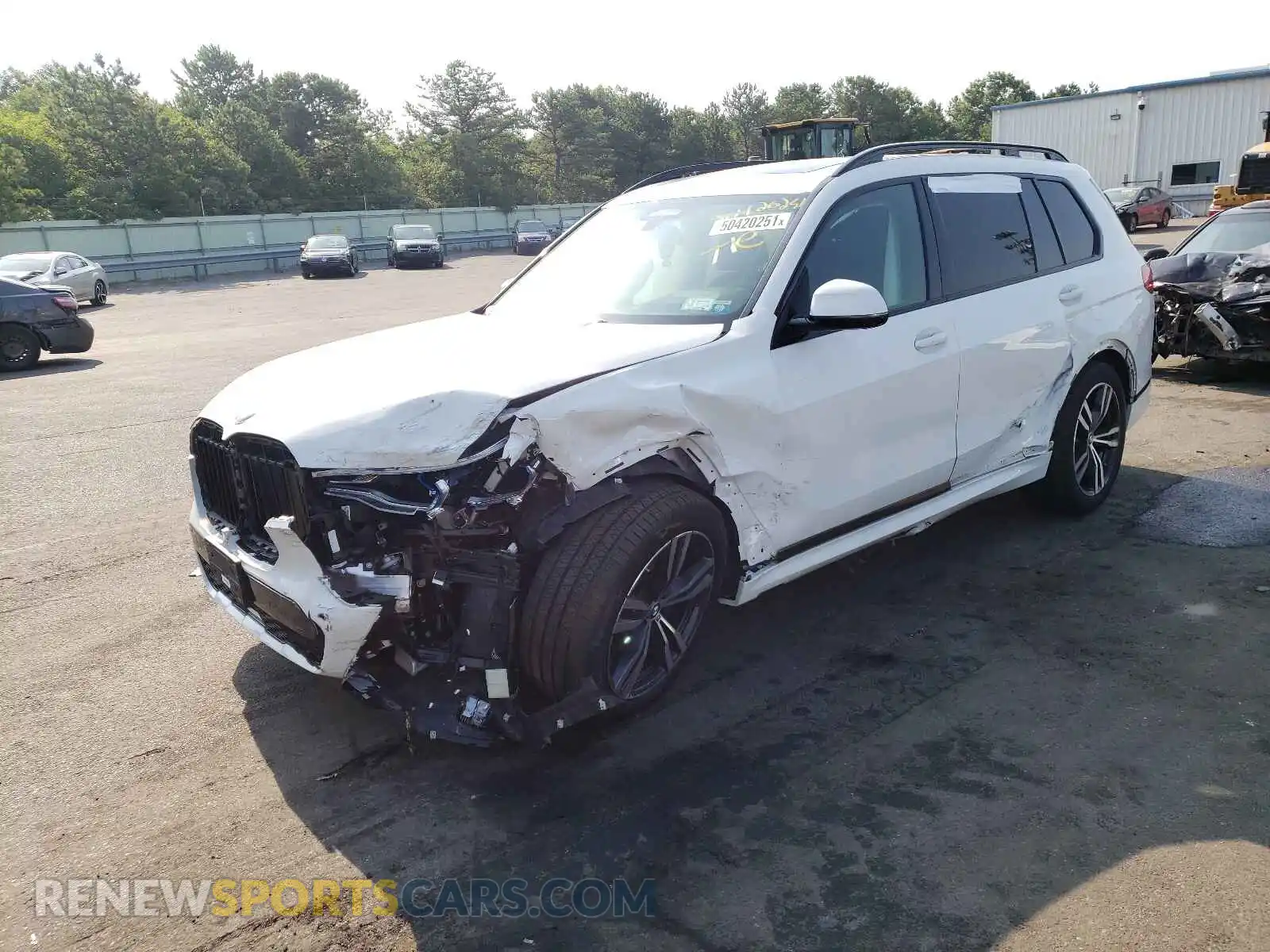 2 Photograph of a damaged car 5UXCX6C0XM9E17667 BMW X7 2021