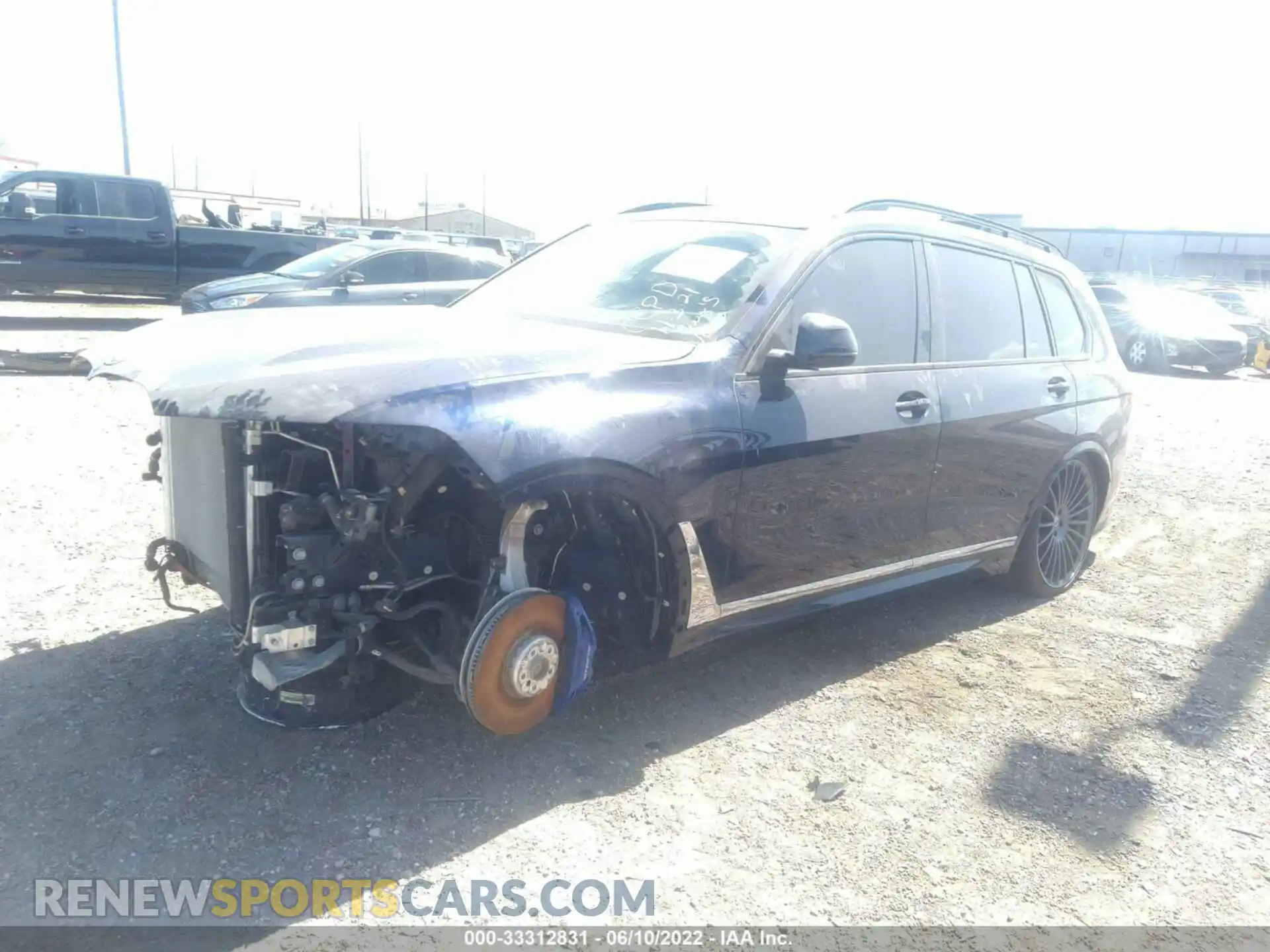 2 Photograph of a damaged car 5UXCX6C11M9E41395 BMW X7 2021