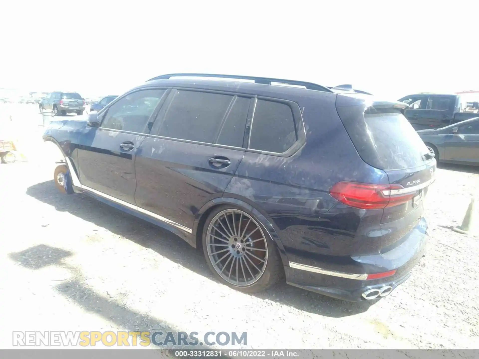 3 Photograph of a damaged car 5UXCX6C11M9E41395 BMW X7 2021