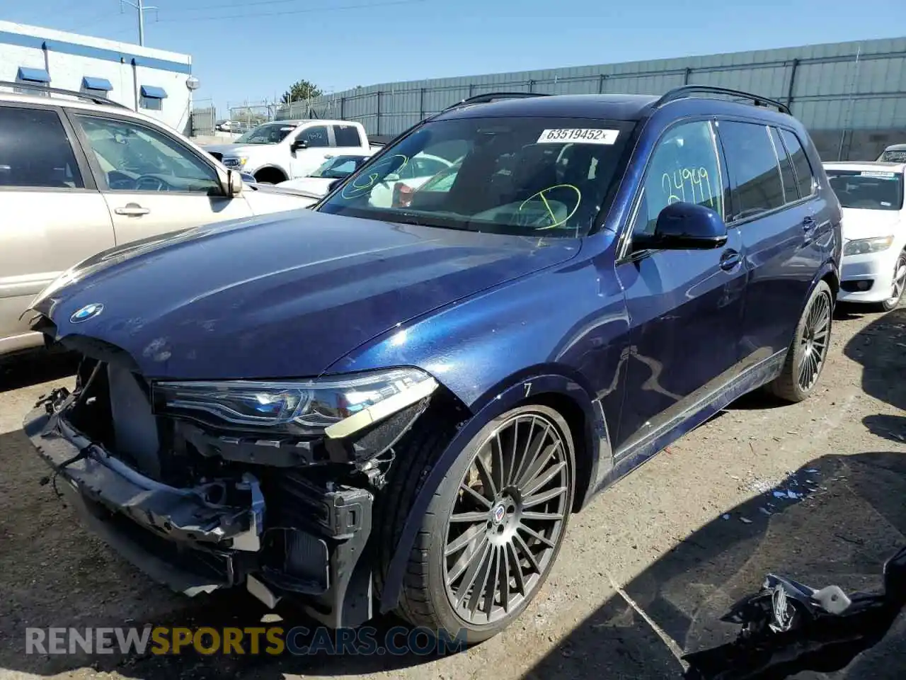 2 Photograph of a damaged car 5UXCX6C18M9F16819 BMW X7 2021
