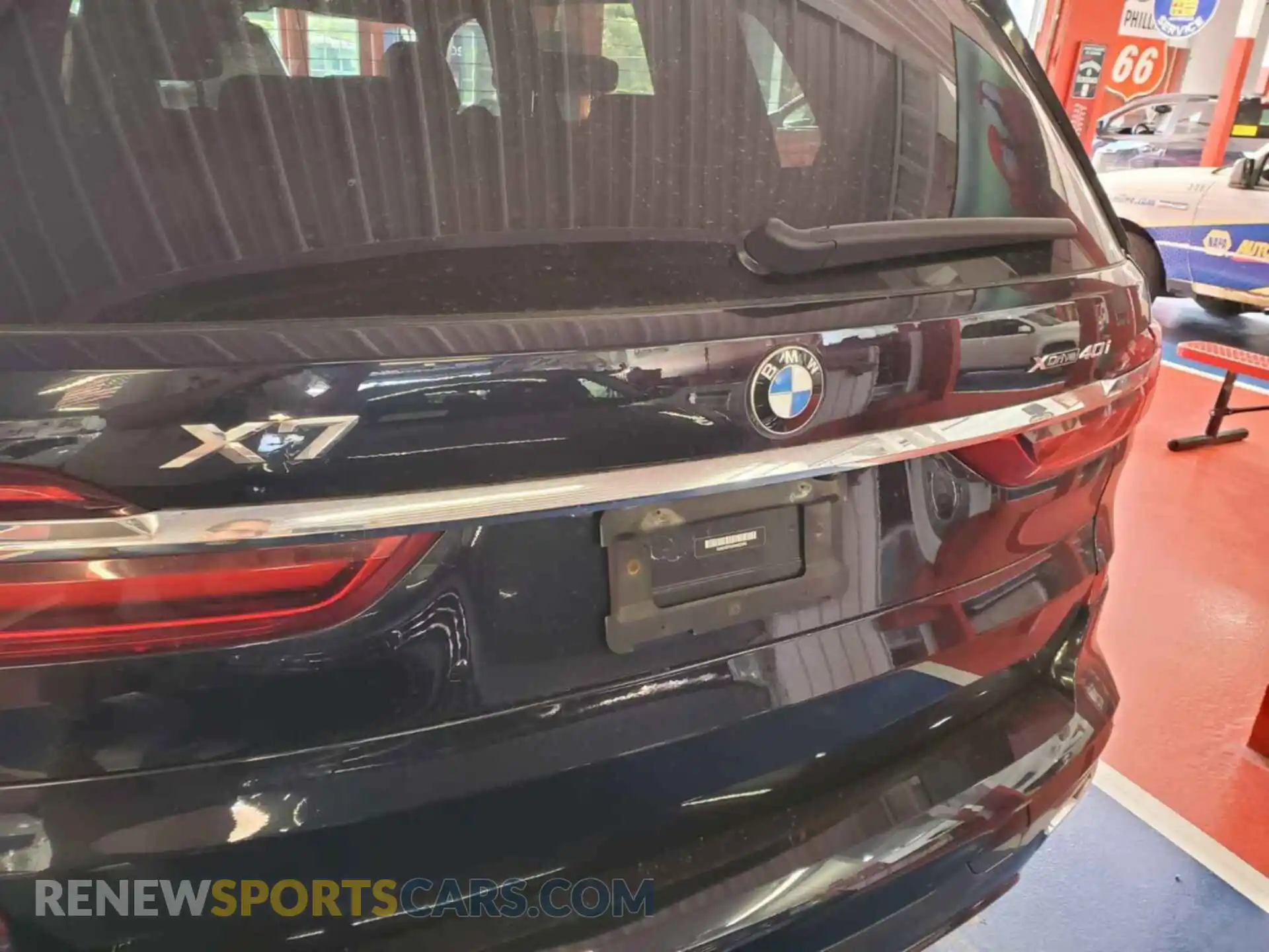 3 Photograph of a damaged car 5UXCW2C00N9K23255 BMW X7 2022