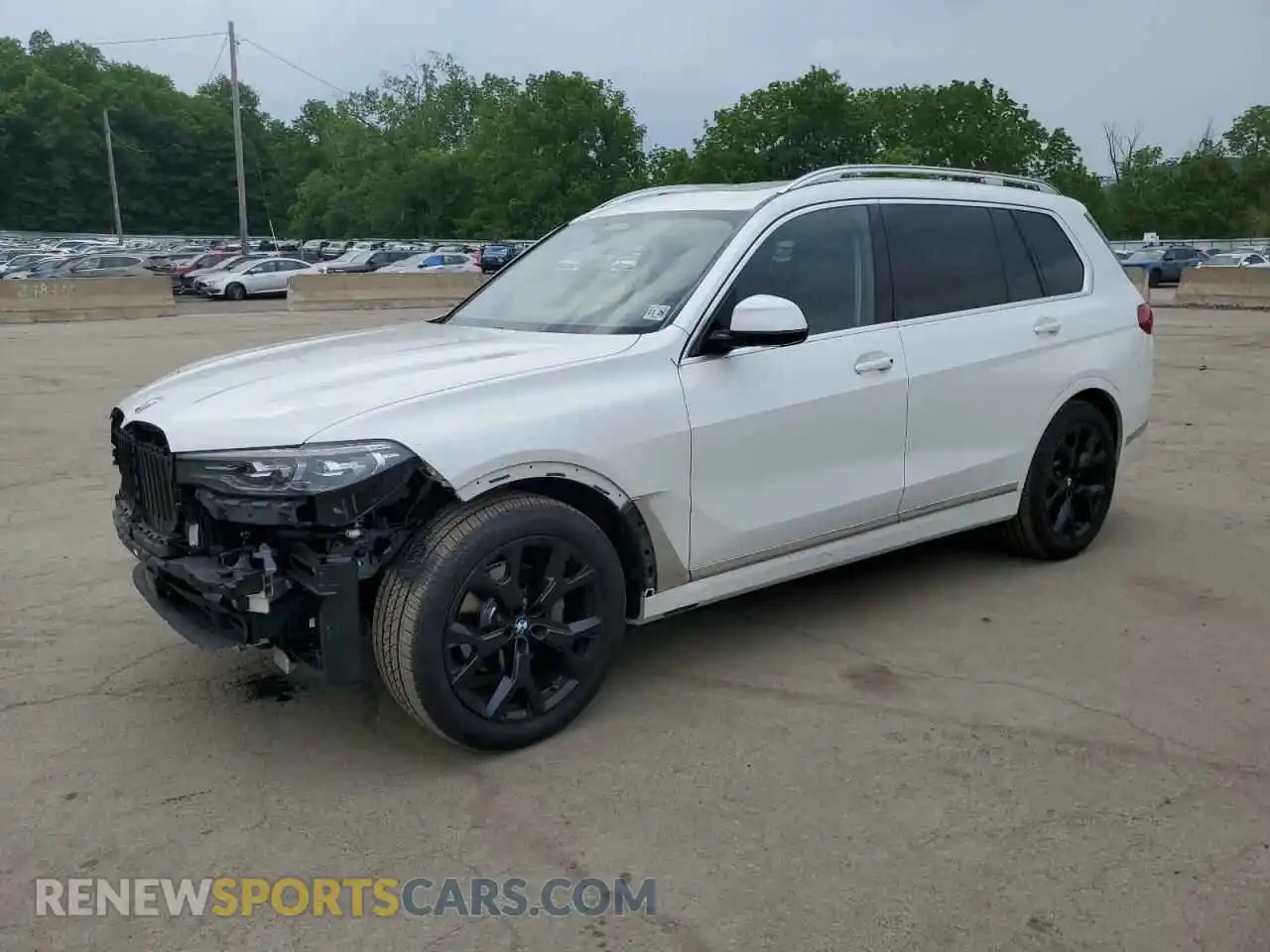 1 Photograph of a damaged car 5UXCW2C00N9K29220 BMW X7 2022