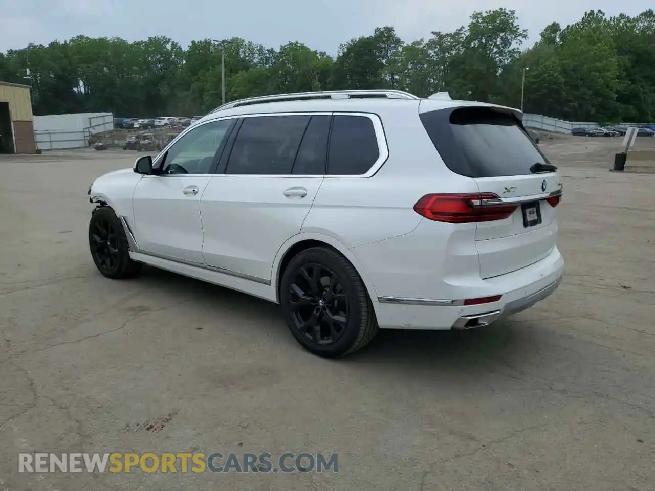 2 Photograph of a damaged car 5UXCW2C00N9K29220 BMW X7 2022