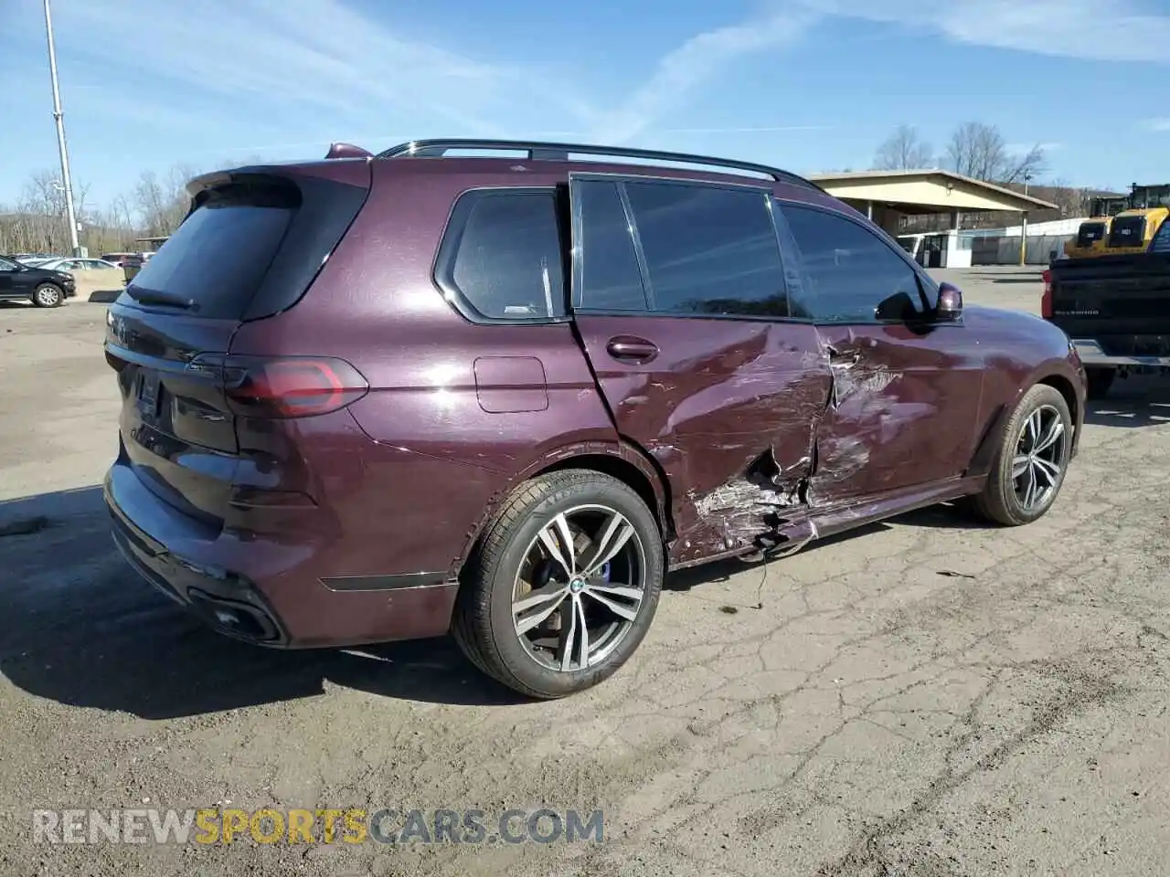 3 Photograph of a damaged car 5UXCW2C00N9K81494 BMW X7 2022