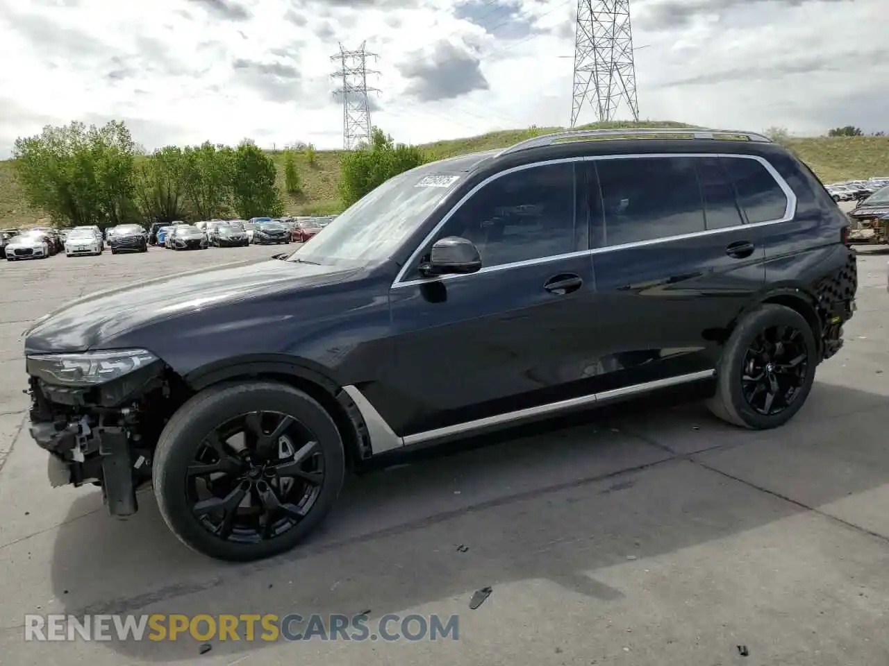 1 Photograph of a damaged car 5UXCW2C01N9J33094 BMW X7 2022