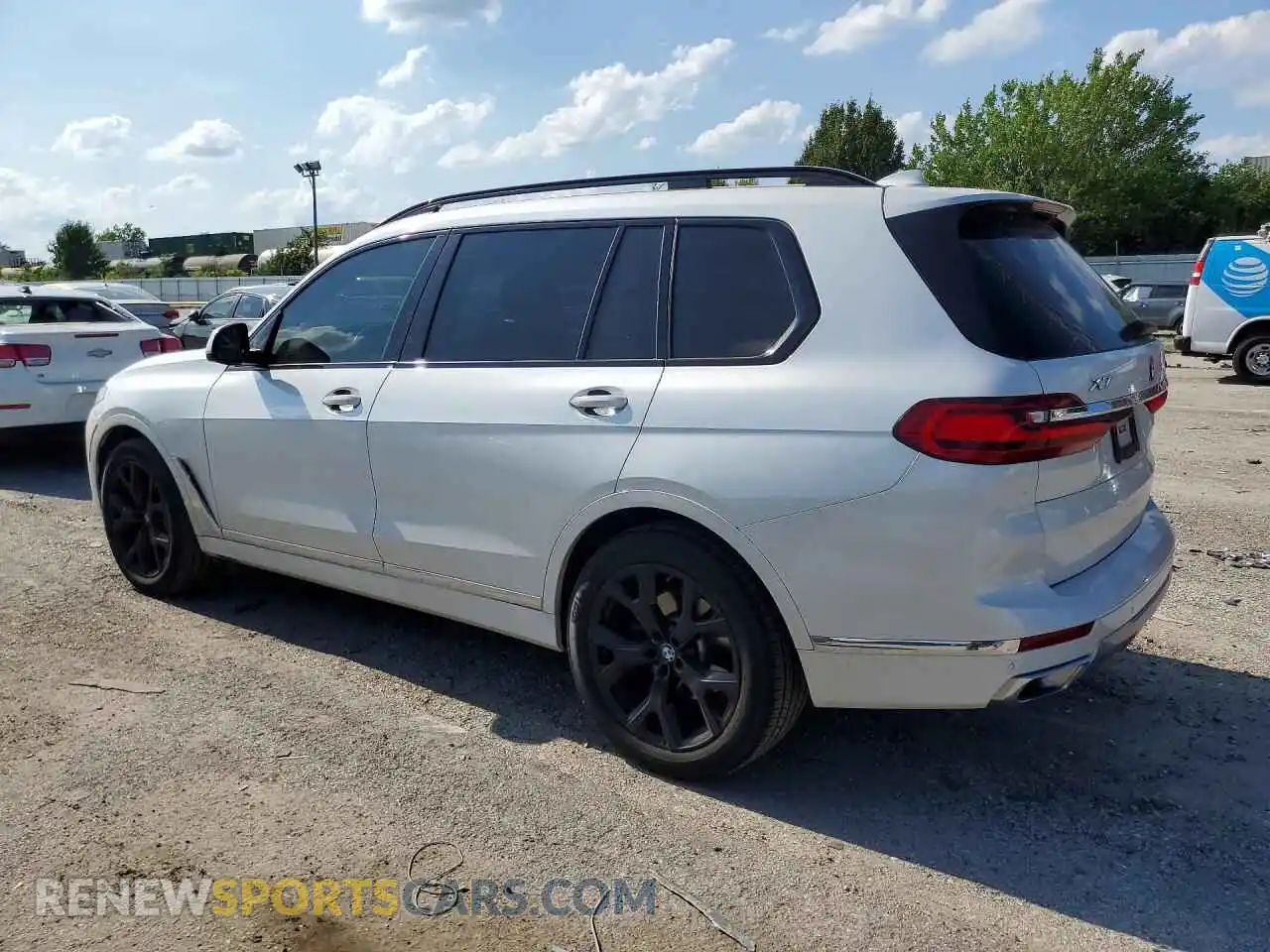 2 Photograph of a damaged car 5UXCW2C01N9L87856 BMW X7 2022