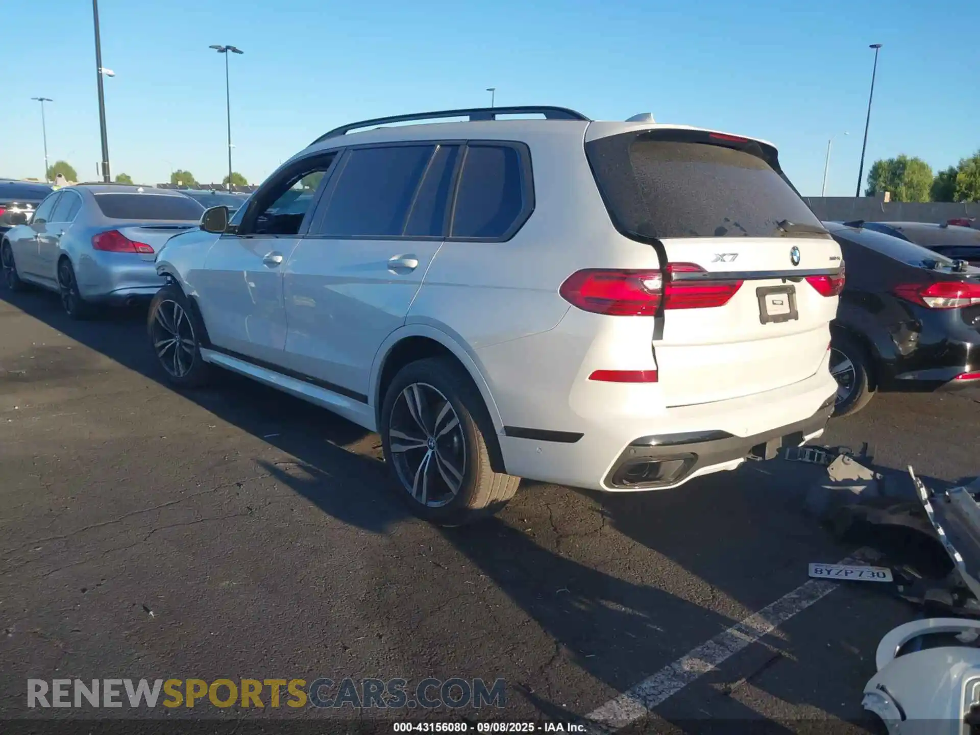 3 Photograph of a damaged car 5UXCW2C02N9J88590 BMW X7 2022