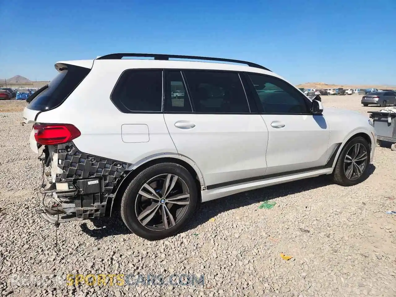 3 Photograph of a damaged car 5UXCW2C02N9K34757 BMW X7 2022