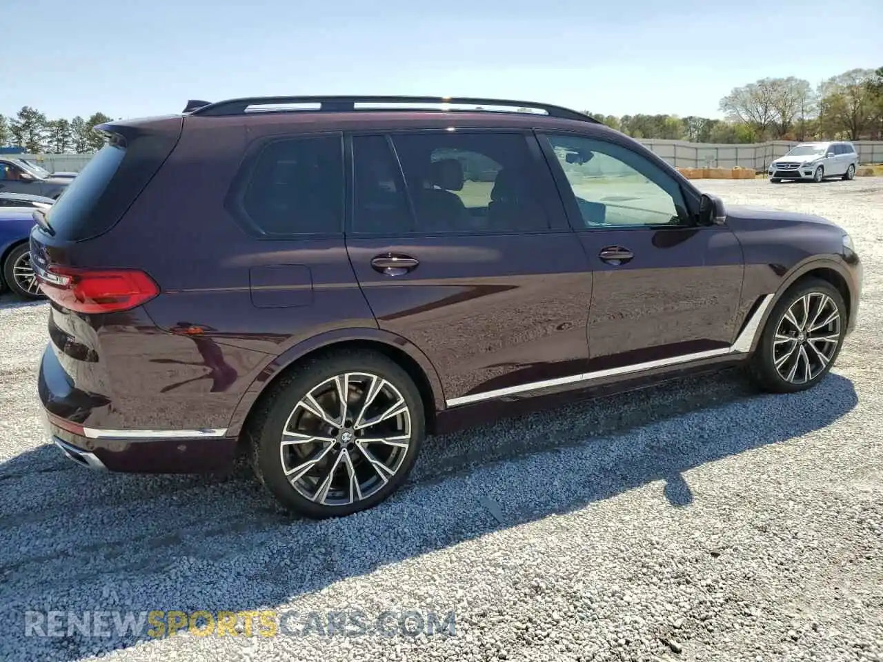 3 Photograph of a damaged car 5UXCW2C02N9K87183 BMW X7 2022