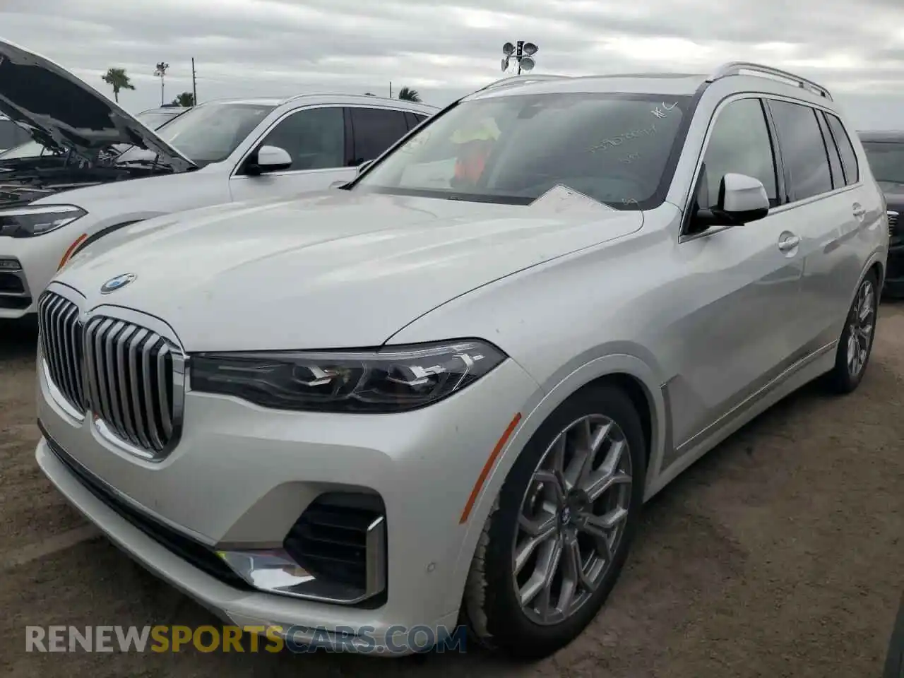 1 Photograph of a damaged car 5UXCW2C02N9K94134 BMW X7 2022