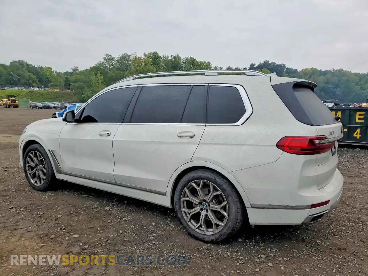 2 Photograph of a damaged car 5UXCW2C02N9L92158 BMW X7 2022