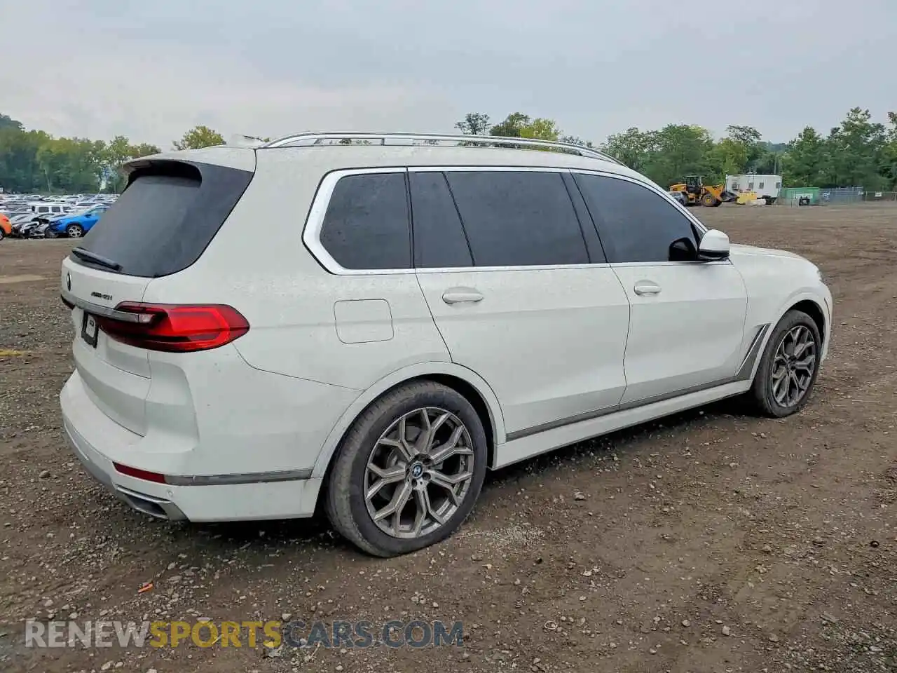 3 Photograph of a damaged car 5UXCW2C02N9L92158 BMW X7 2022