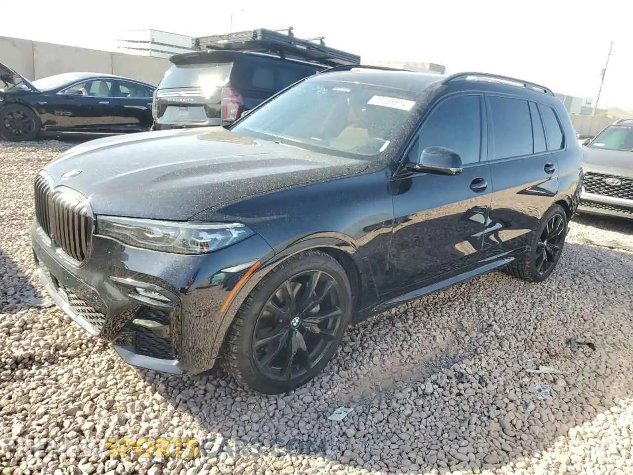 1 Photograph of a damaged car 5UXCW2C03N9M08478 BMW X7 2022