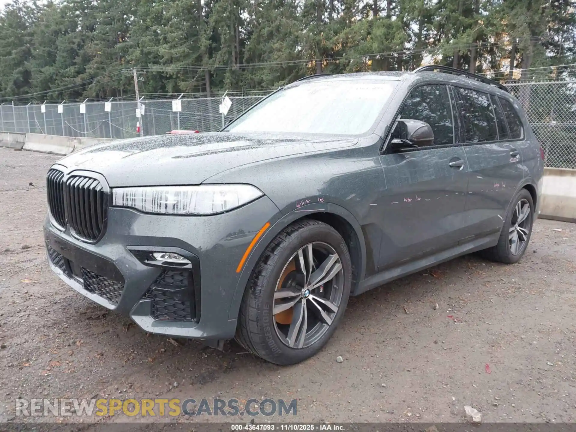 2 Photograph of a damaged car 5UXCW2C04N9K69641 BMW X7 2022
